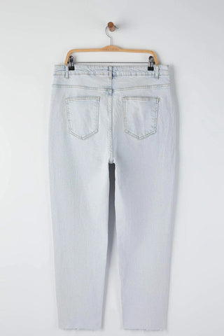 Jeans TBBAW24CJ00076 - plava [djesi-src-dd89b4f8a28e462116f8b04e09f557d5620834b0b50f54b3a929073cf37cab3e]