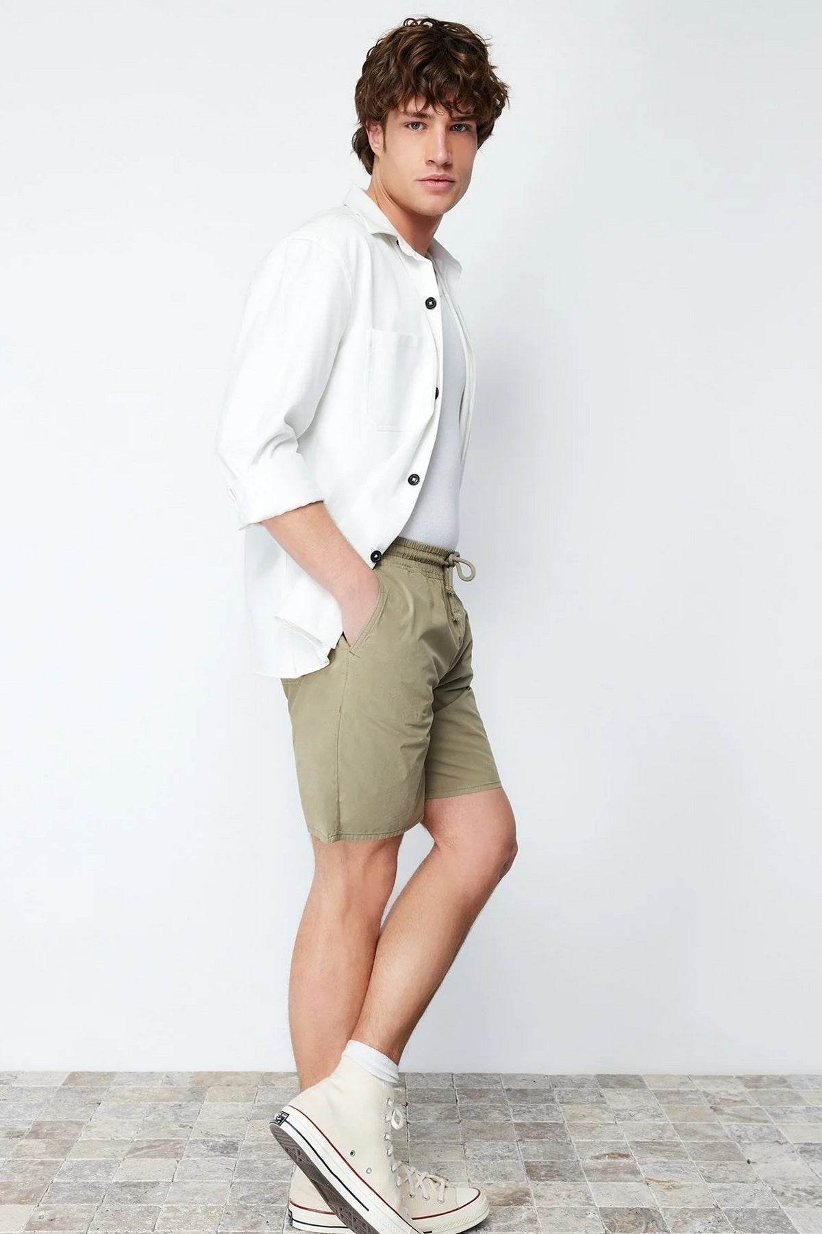 Šorts TMNSS24SR00006 - khaki [djesi-src-af15850bd236434210eb44fd1d169804bdd33cd5636f111eaccd4f8ee258cc2f]
