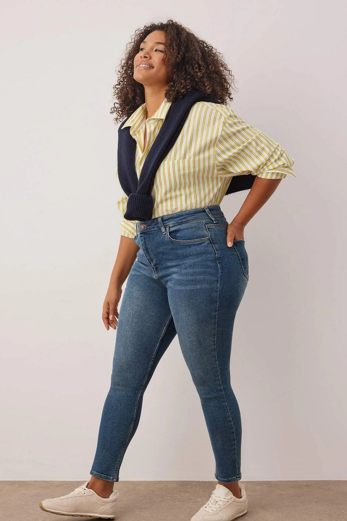 Jeans TBBAW24CJ00048 - teget [djesi-src-b887f3e6fbde5b77dc96e0c1d62161502affcef8906194fbcdcc879a7907aaca]