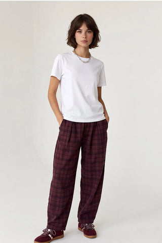 Pantalone TFTDRAW27PL0007 - šljive [djesi-src-4a29e804cc84b05dd2c197f49da67c9e58252404072a7ce799011211c399590f]