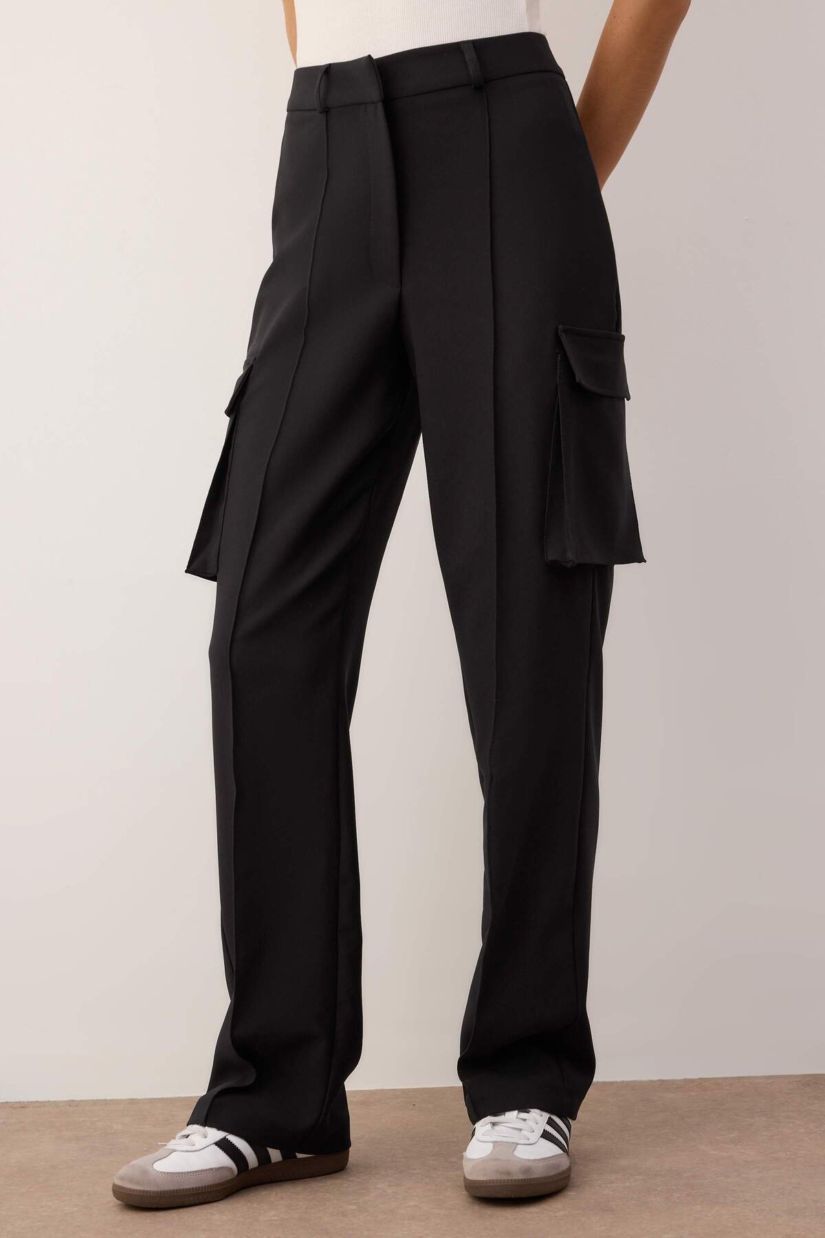 Pantalone TWOAW22PL0343 - crna [djesi-src-bc755346611aef8be172ff491cb6d11f961865df3fce3788d01c4c61ccc7a18e]