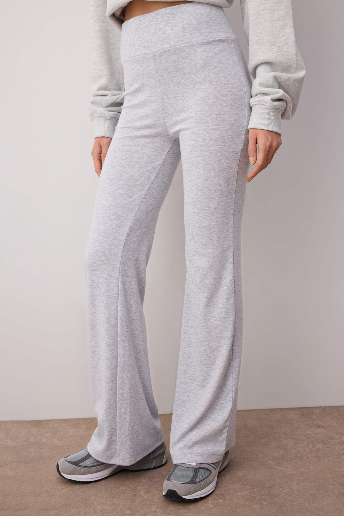 Pantalone TWOAW26PL00057 - crna [djesi-src-42a7bd81edc134f962a562d2a6a53a0e2e0bd65596eae3db20d0cec9d3485424]