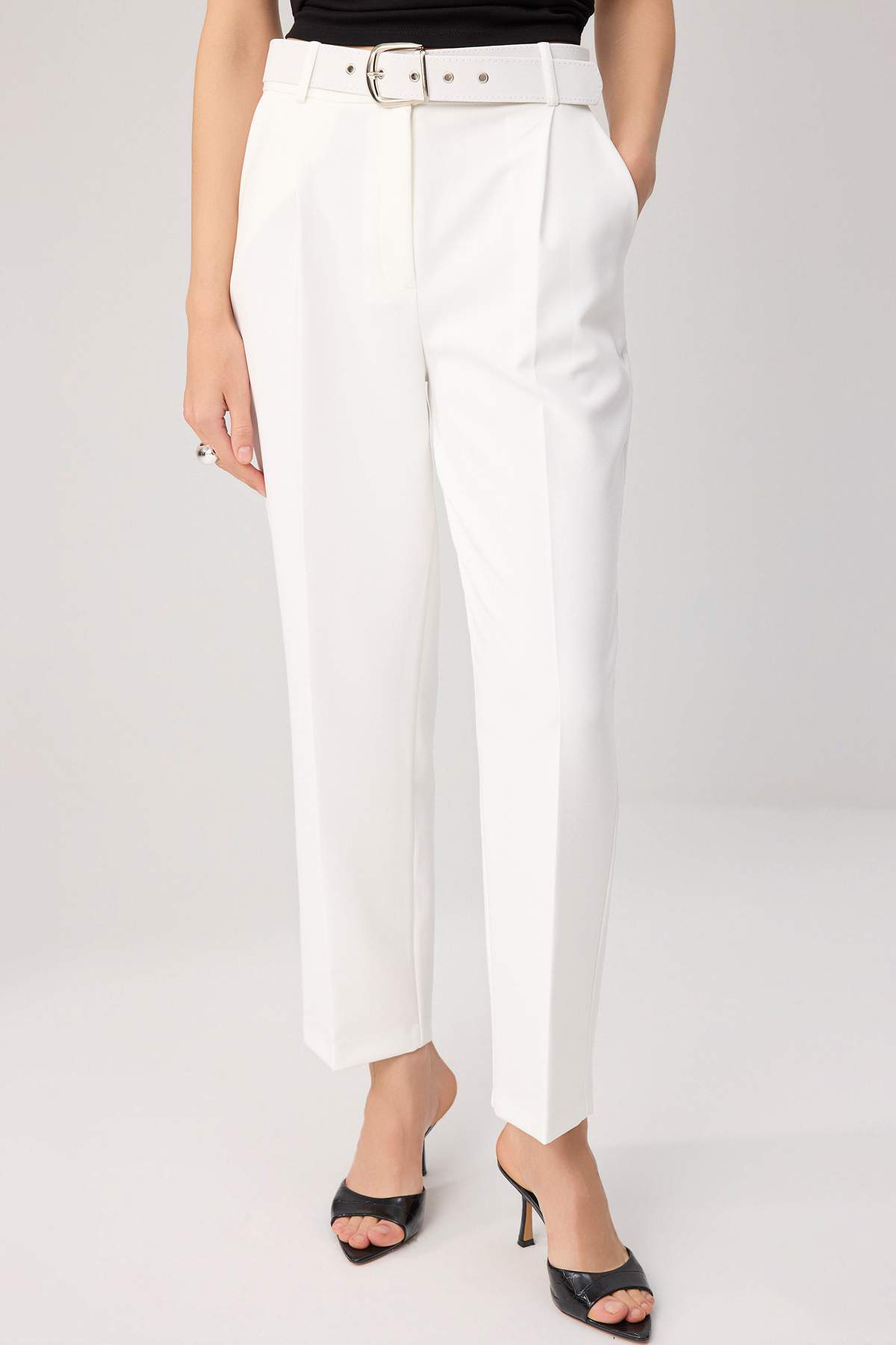 Pantalone TWOAW25PL00043 - bijela [djesi-src-3130e2de032ed4ae2405f13b9c17e291836d44ce55a16dea62af86ba7c9db105]