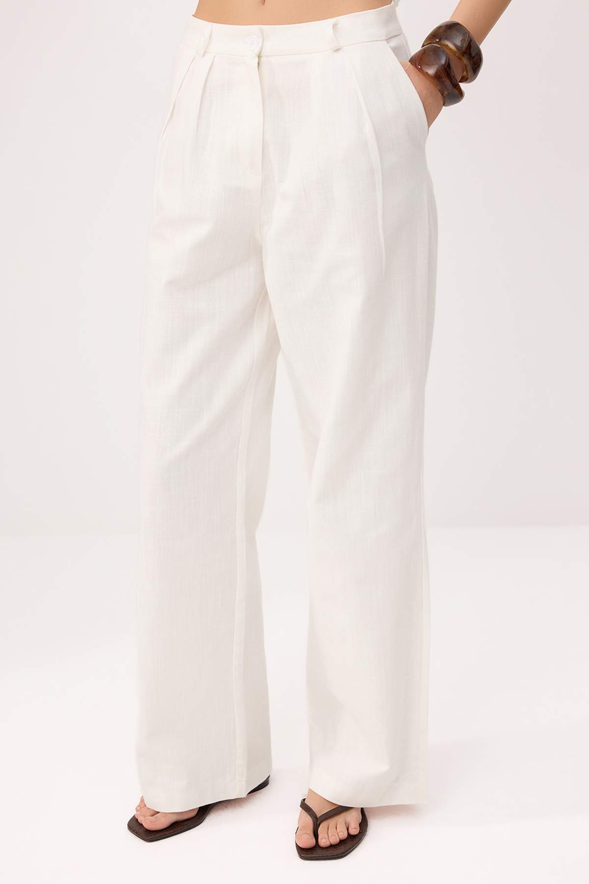 Pantalone TWOSS26AU00104 - bijela