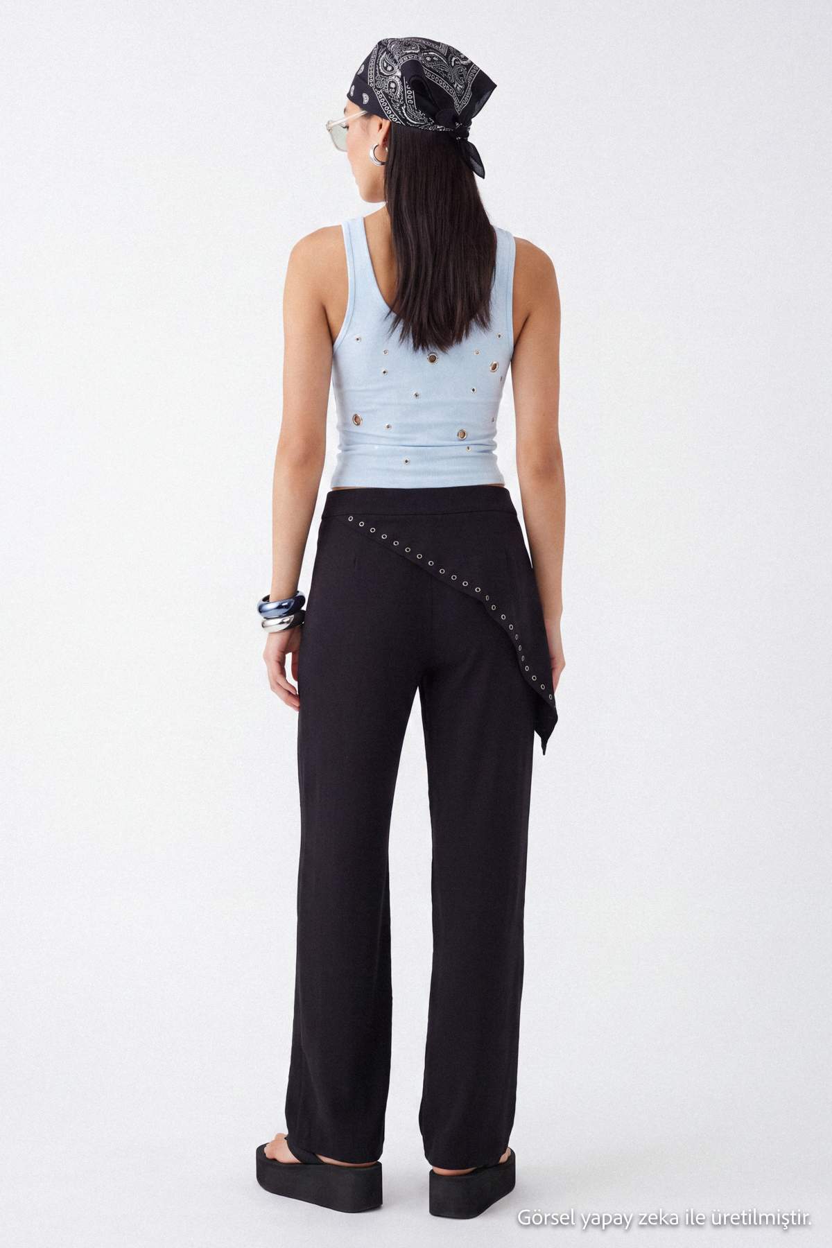 Pantalone TWOSS26PL00195 - crna [djesi-src-366992e8adf3558e0a8a788bbcbabd50ef60643bad01a407cc3ff5e4c92da666]