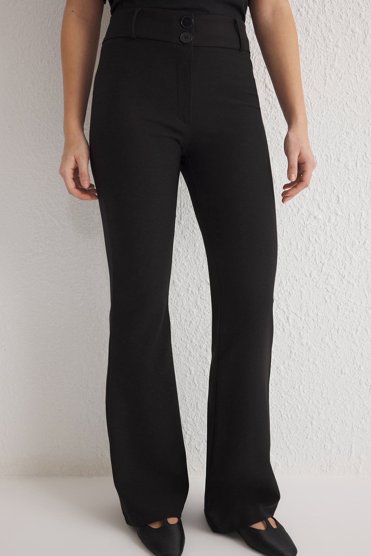 Pantalone TWOSS25PL00065 - crna [djesi-src-a3d3750a8ee9535ec2154a269d0d0cfc5457c778fb0bf599edec2528895d78d6]