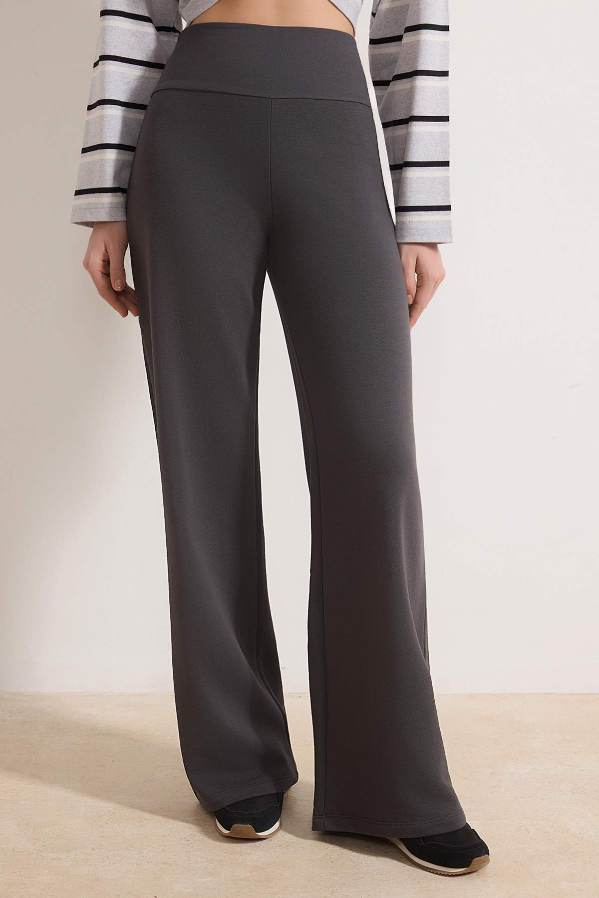Pantalone TWOAW25PL00026 - siva 2 [djesi-src-2e6042c47cae4c41307b9385ab46b1a56f015bdd0083dae40f2a4df2e9cf82b4]