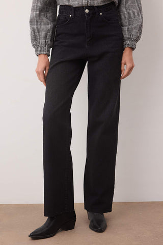Farmerke TWOAW25JE00378 - crna