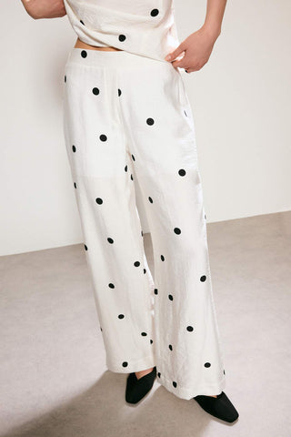 Pantalone TWOSS26PL00112 - bijela [djesi-src-e5d33ae864e41956248e7e14d74659862af637f51f3bc2db5f5bf970a110ce6b]