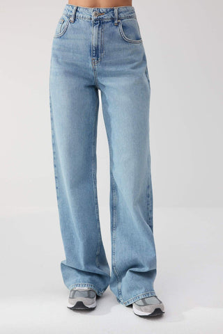 Farmerke TWOSS26JE00122 - plava