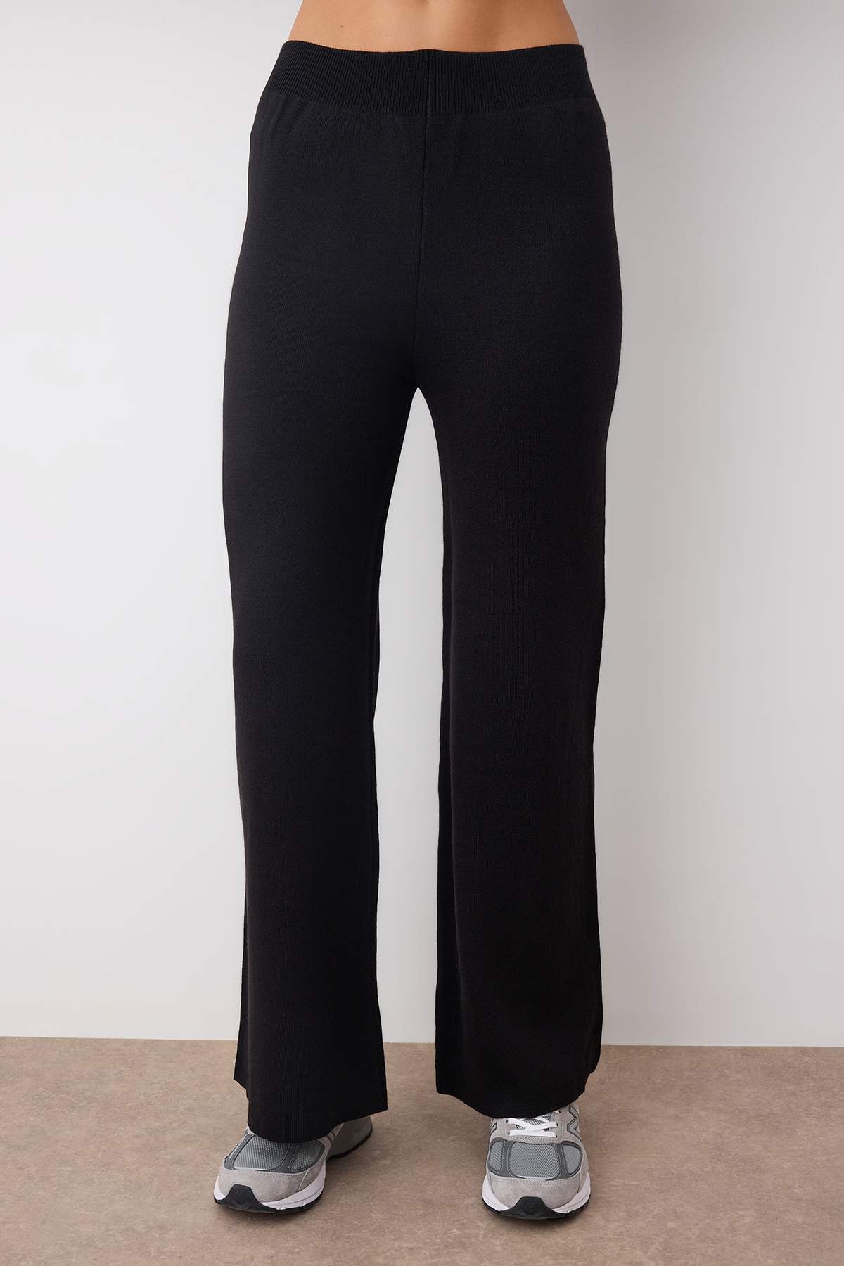 Pantalone TWOAW26AU00043 - crna