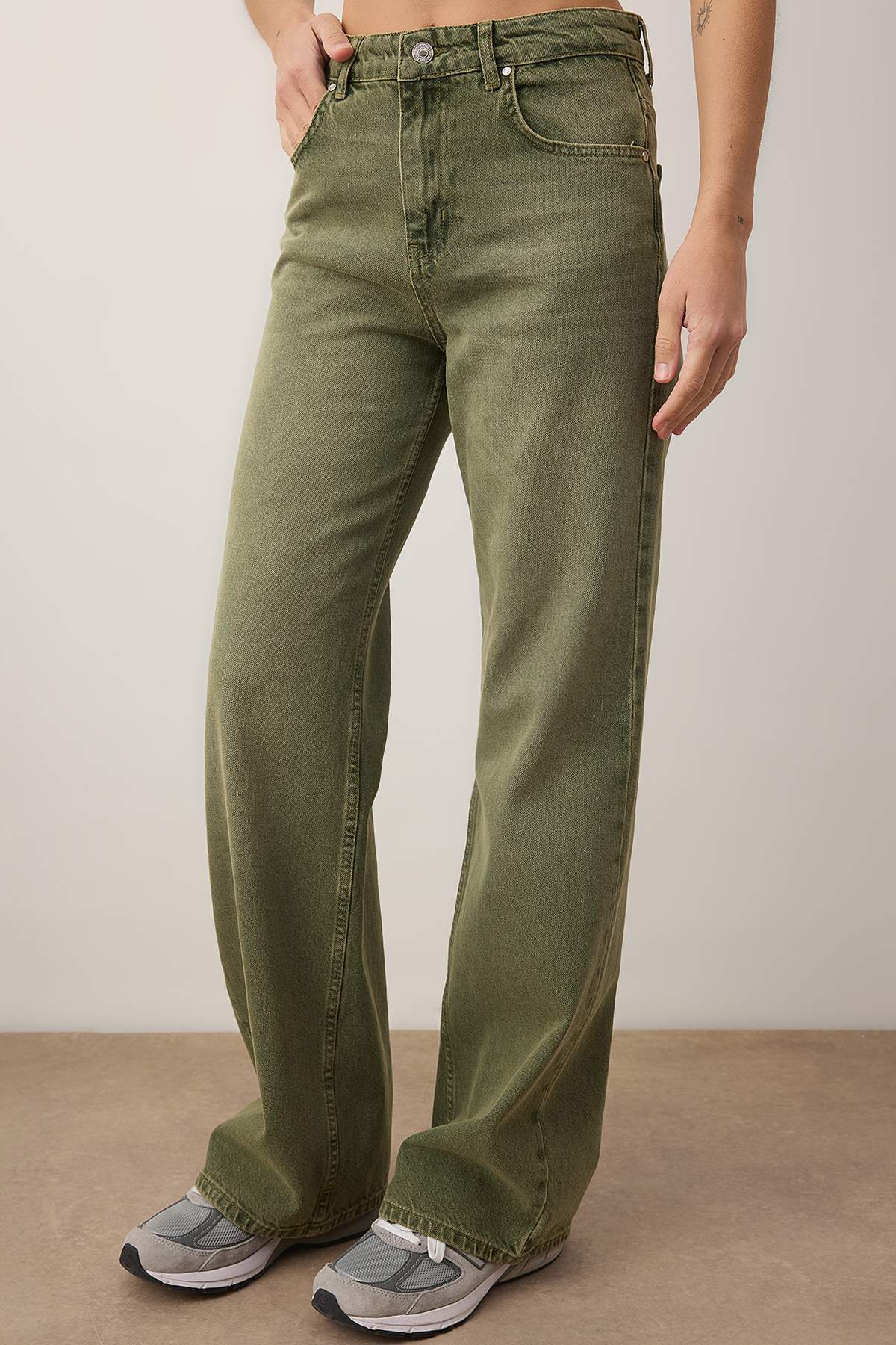 Farmerke TWOAW26JE00110 - khaki