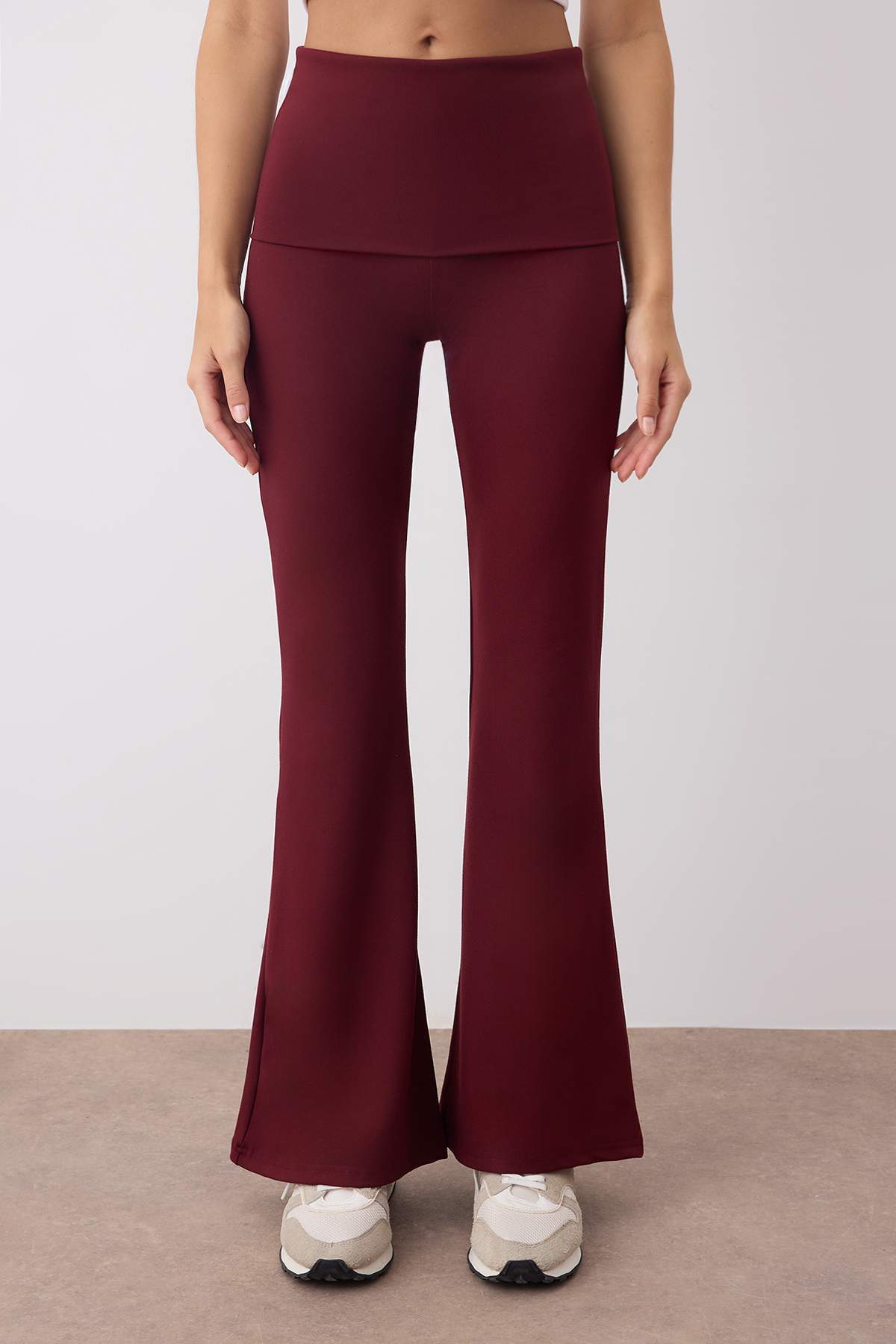 Helanke THMAW26TY00001 - bordo [djesi-src-c2c73acbeaa30d63f1bbd7b6d974b810fb822a956a9dc059646906cd46a6a940]