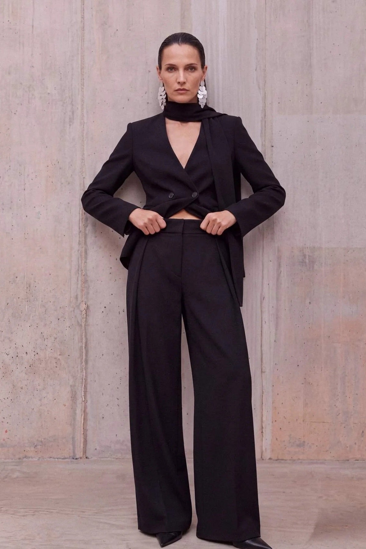 Pantalone TWOAW27PL00100 - crna [djesi-src-75f5d5bf3cf32a961ab65d95ded9a8bc28dd4a4c650cc0b2929a8ca0a0cf12ba]