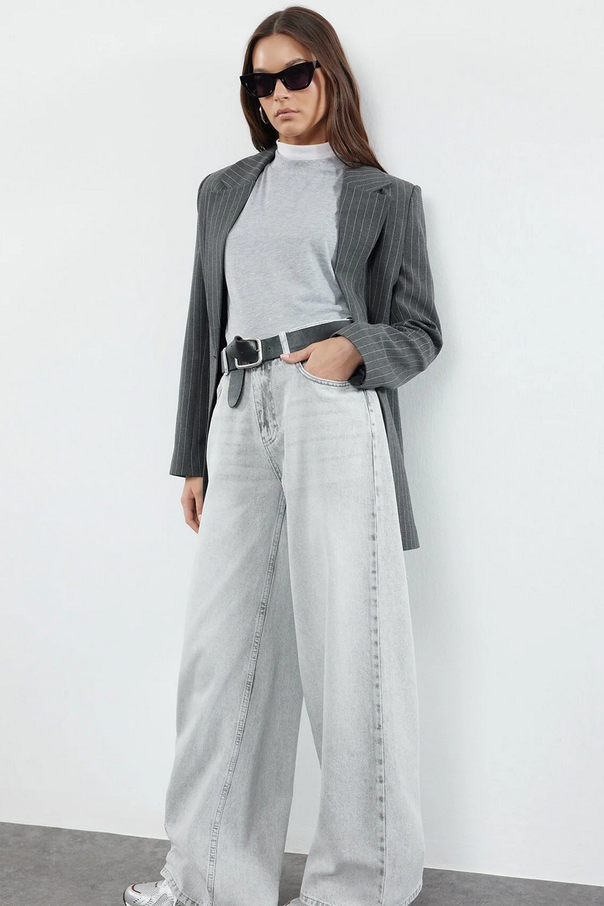 Jeans TWOAW25JE00102 - siva [djesi-src-15231990640b6e002c014ac2a70d04f9a7904a2dec81cdf09c3cff901de817cb]