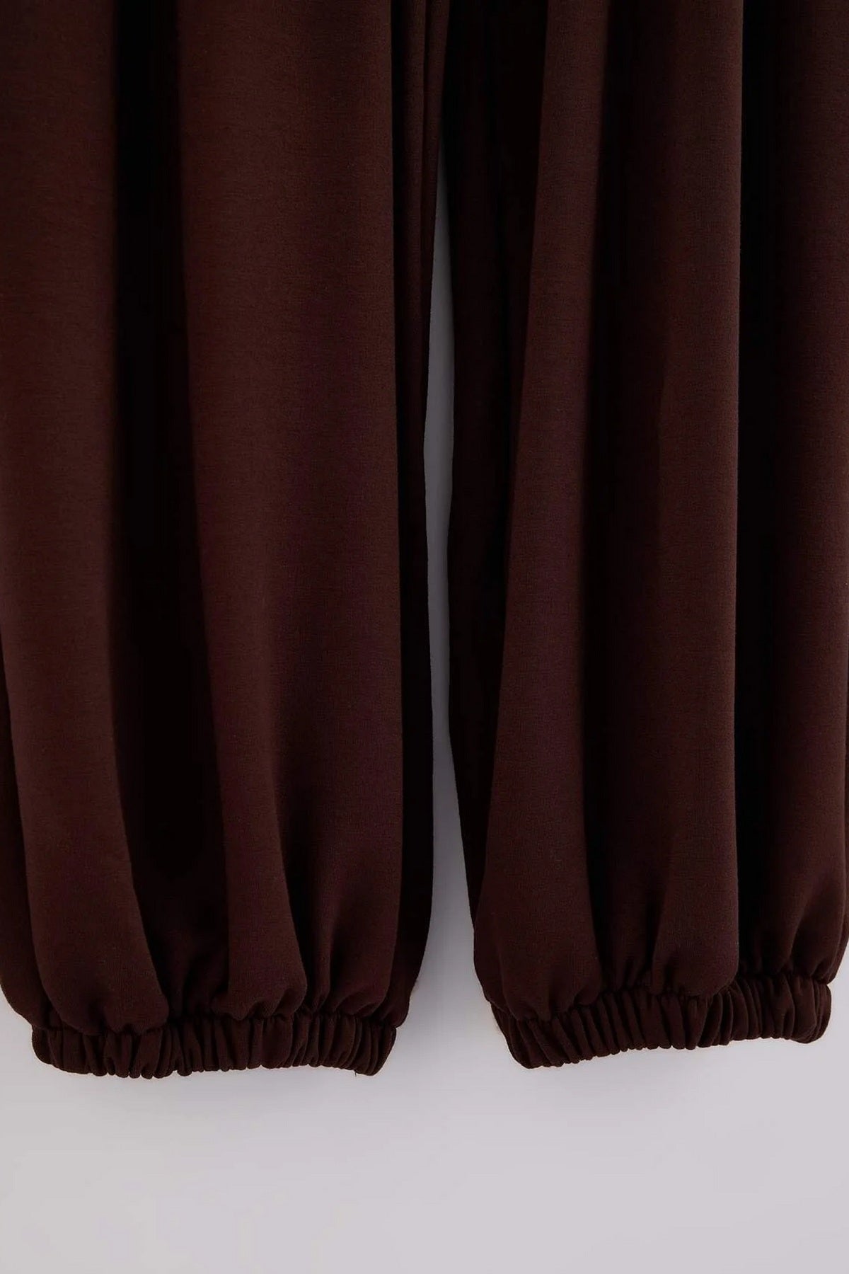 Pantalone TBBSS26AR00052 - braon [djesi-src-aa8e67c514469c19138c5046605f86323ad99dfb3bd41b4fa2401e26e9741eec]