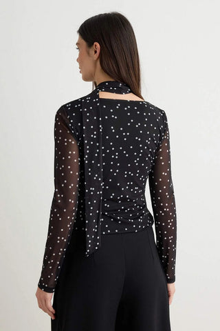 Bluza TWOAW27BZ00383 - crna [djesi-src-6606f854e2b2e0da43689d0e70b60d9b385dd8818f037511ad63f440dbca7aff]