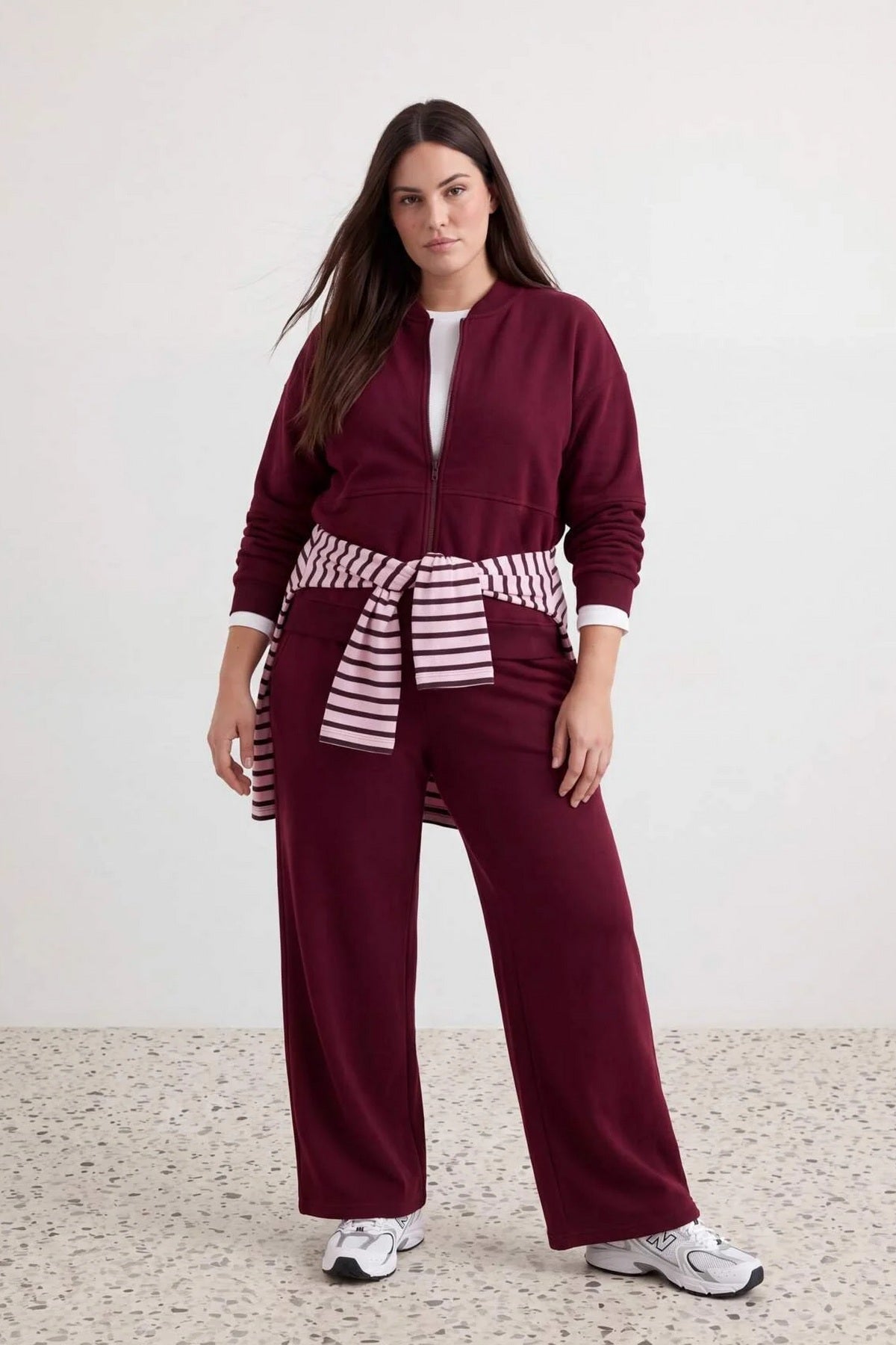 Trenerka TBBAW27TS00004 - bordo [djesi-src-34c3155f033259fec9bee6b19718fae5d79133f95e6dbc89d4f9ffd47f1fa06c]