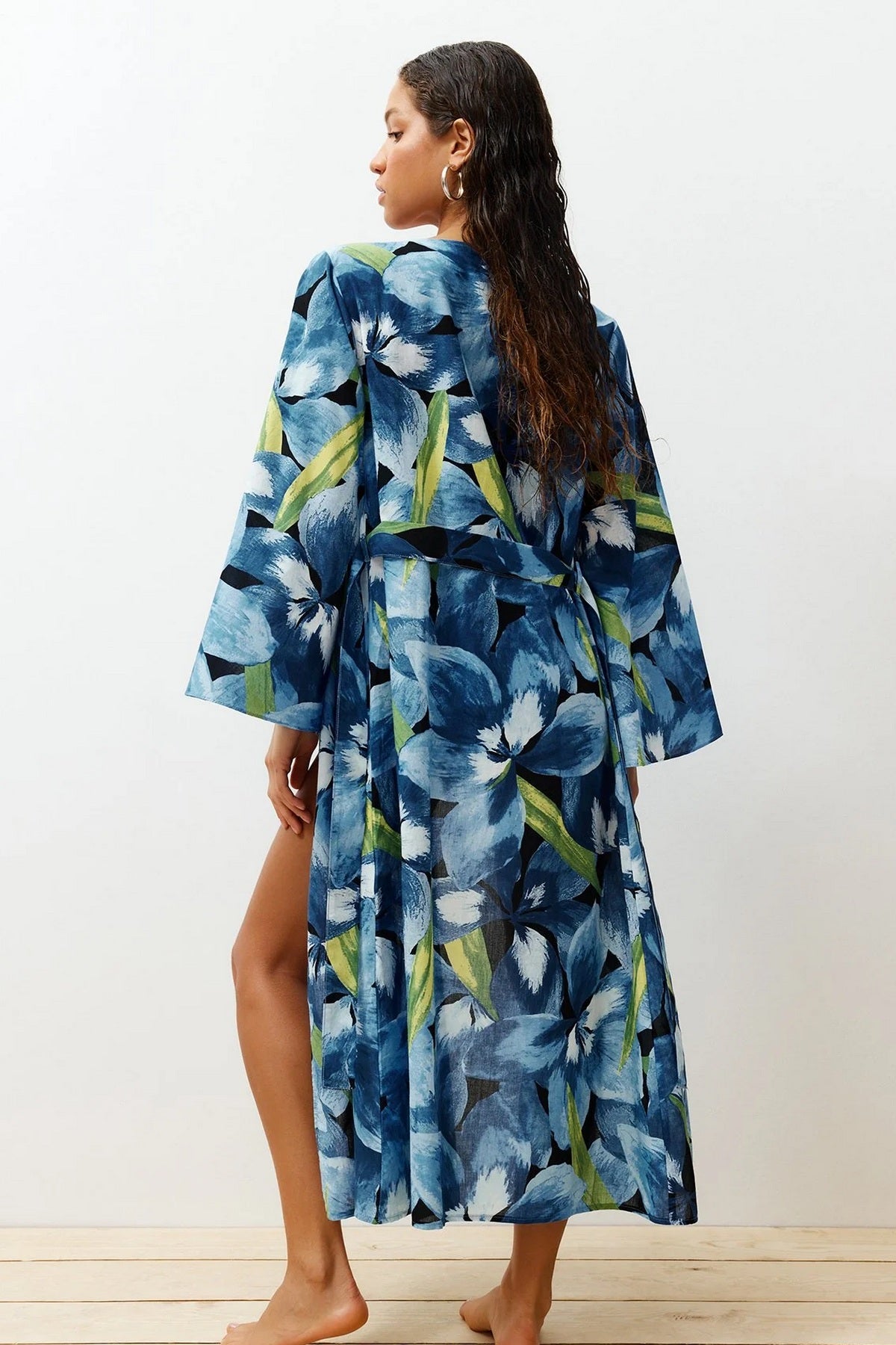 Kimono TBESS24KM00014 - Šareno [djesi-src-780b4a515b72418ca17700b69c1e2f7c030db1c69a62642feae323c04587f3a0]