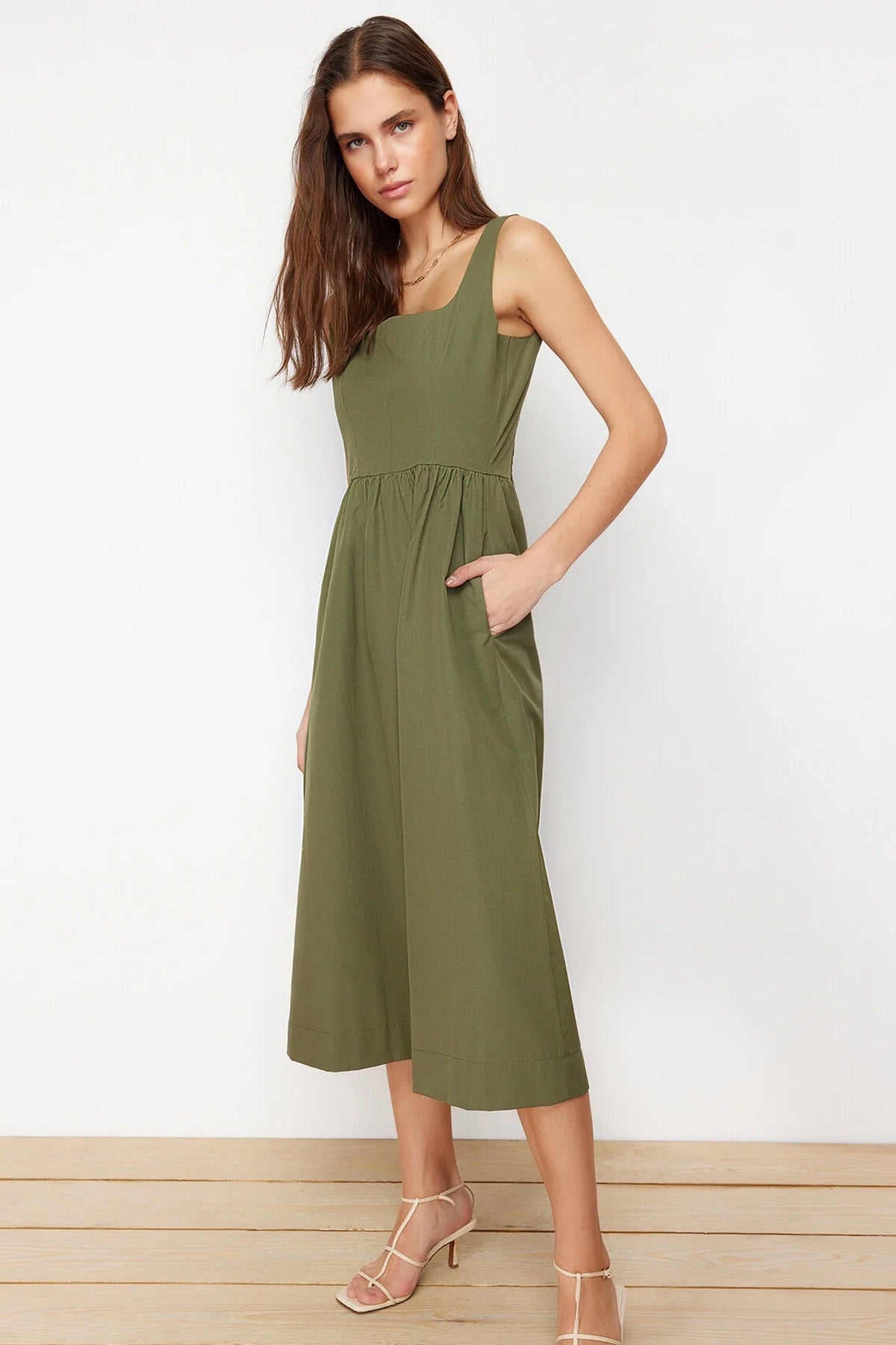Haljine TWOSS24EL00038 - khaki [djesi-src-7dc64b011fb1cbf71d2e9b376dc7425bcce3c1cec5d4840660821cbf732fb9f6]
