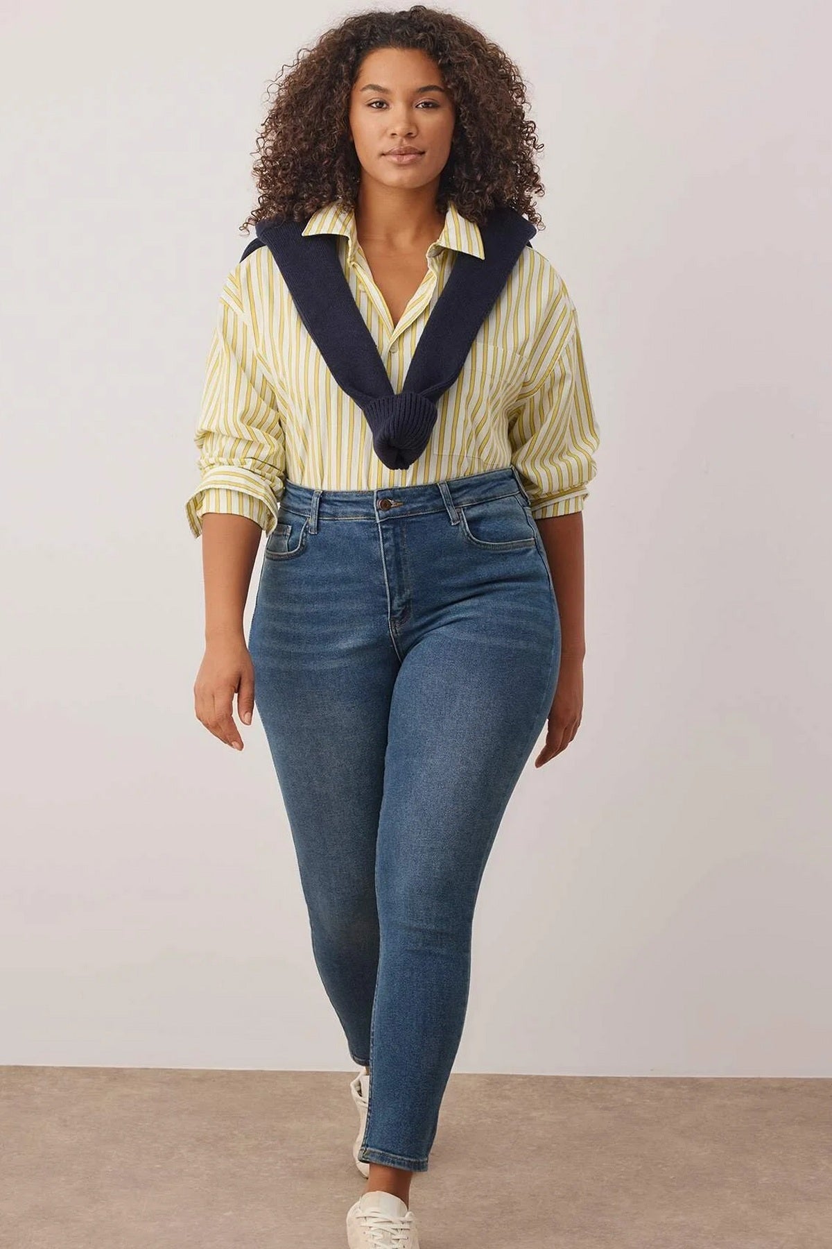 Jeans TBBAW24CJ00048 - teget [djesi-src-0beb374288af5de7f68fdc5f559a48a62f1d65313a7b7710834d7452636d8ba1]
