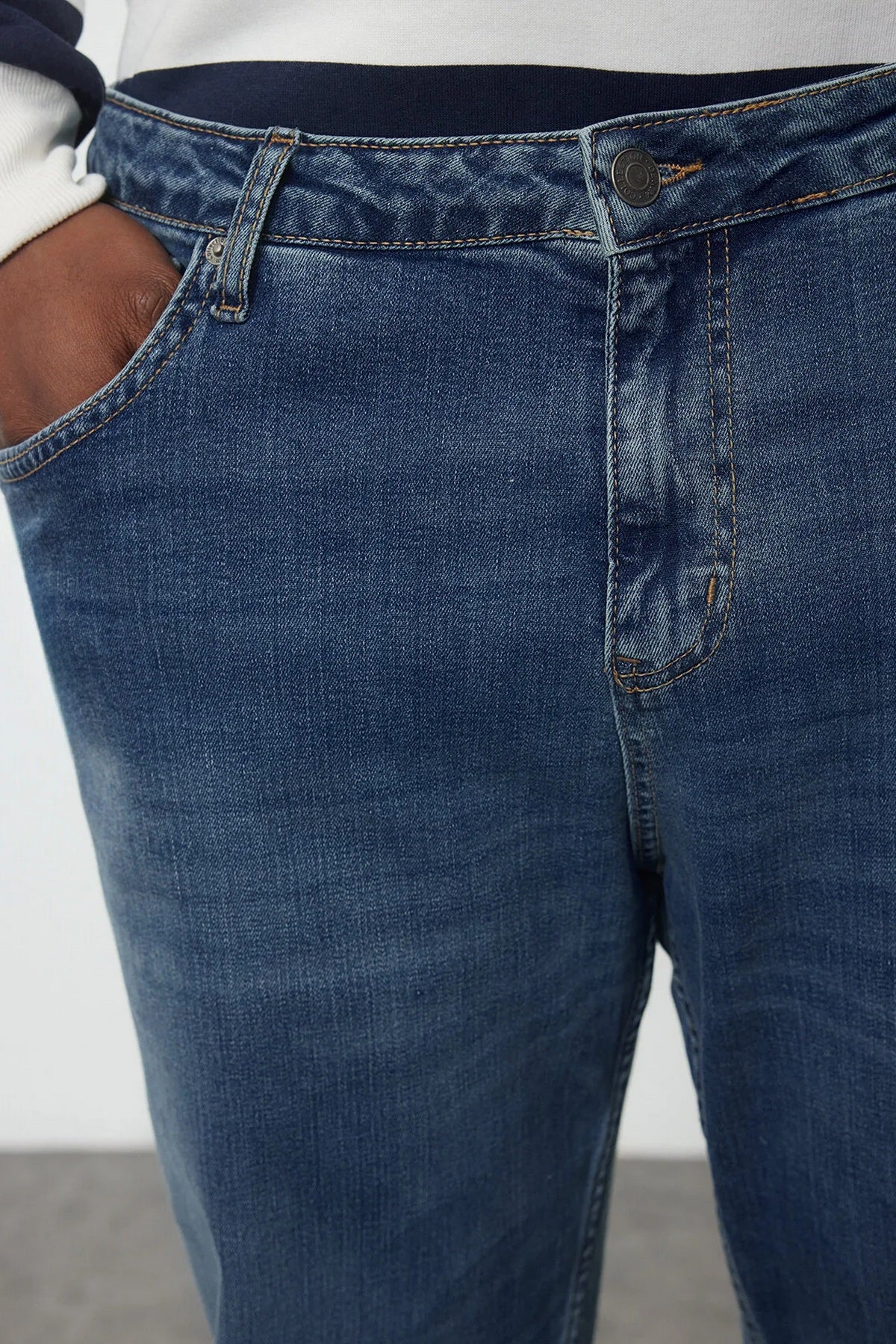 Jeans TMNAW25CJ00000 - indigo [djesi-src-a629710e631cf2468ab2450c9818cd87d5e7c9bd900d3e11f52b1e928b425b77]