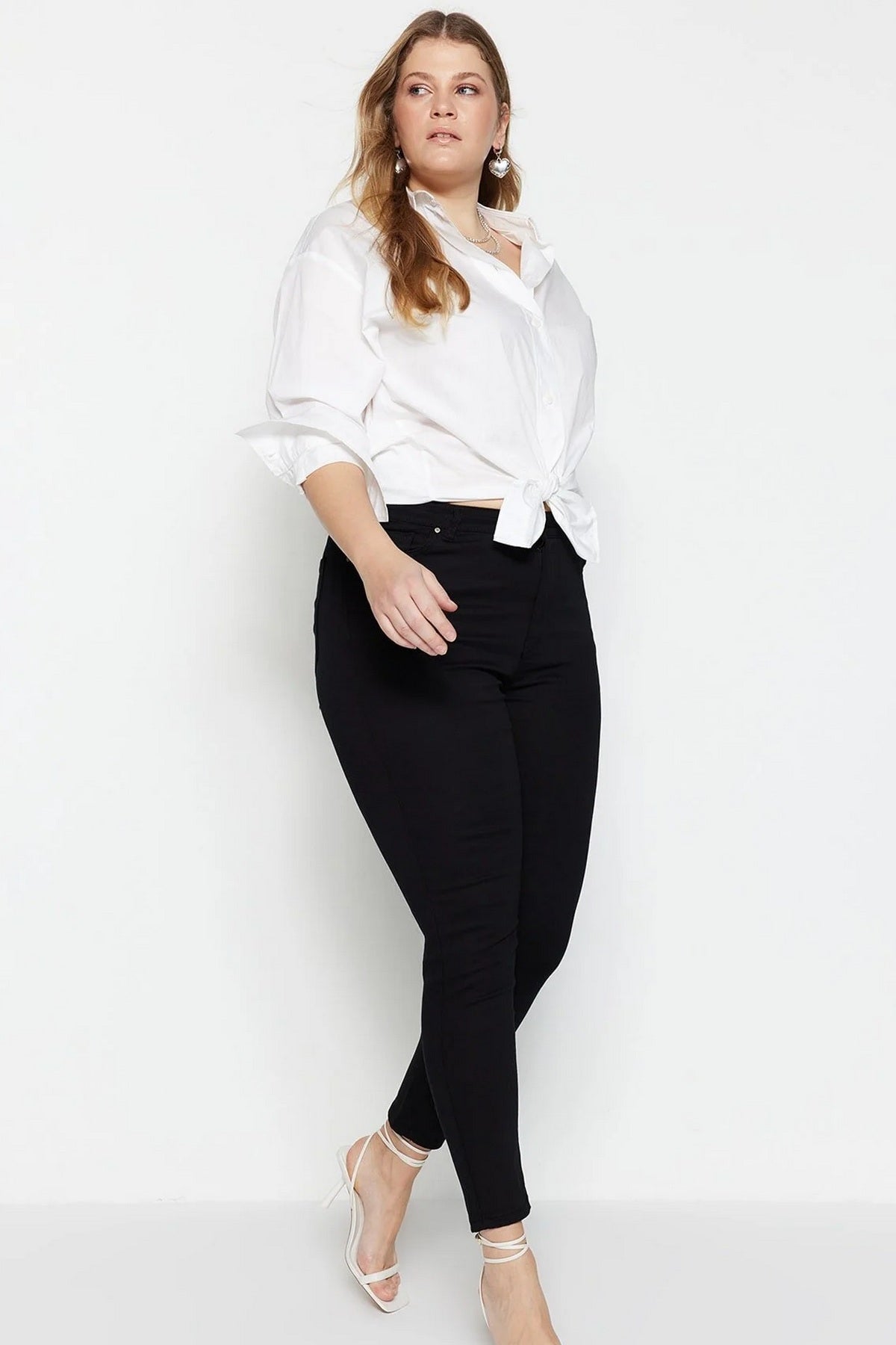 Jeans TBBAW23CJ00059 - crna [djesi-src-7a4fbd5c98e55078facdde3cf470eb76cb742aaf760c2b2b1e4cb7f14c27c019]