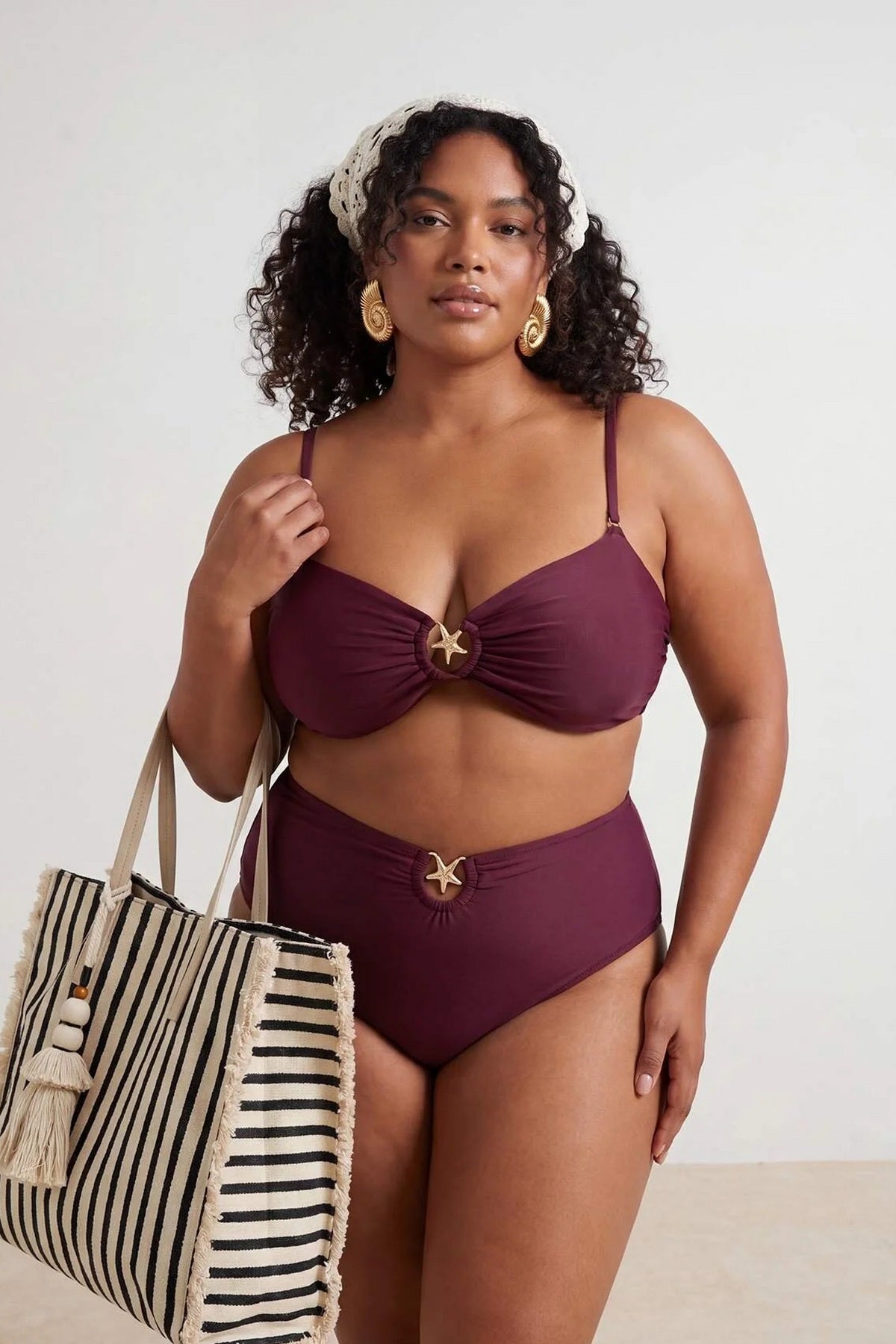 Donji dio bikinija TBBSS25CR00000 - šljive [djesi-src-4da1a9dc05f48bb9a5e5a59219518ee1994b293371507d031c7ee58275e449cb]