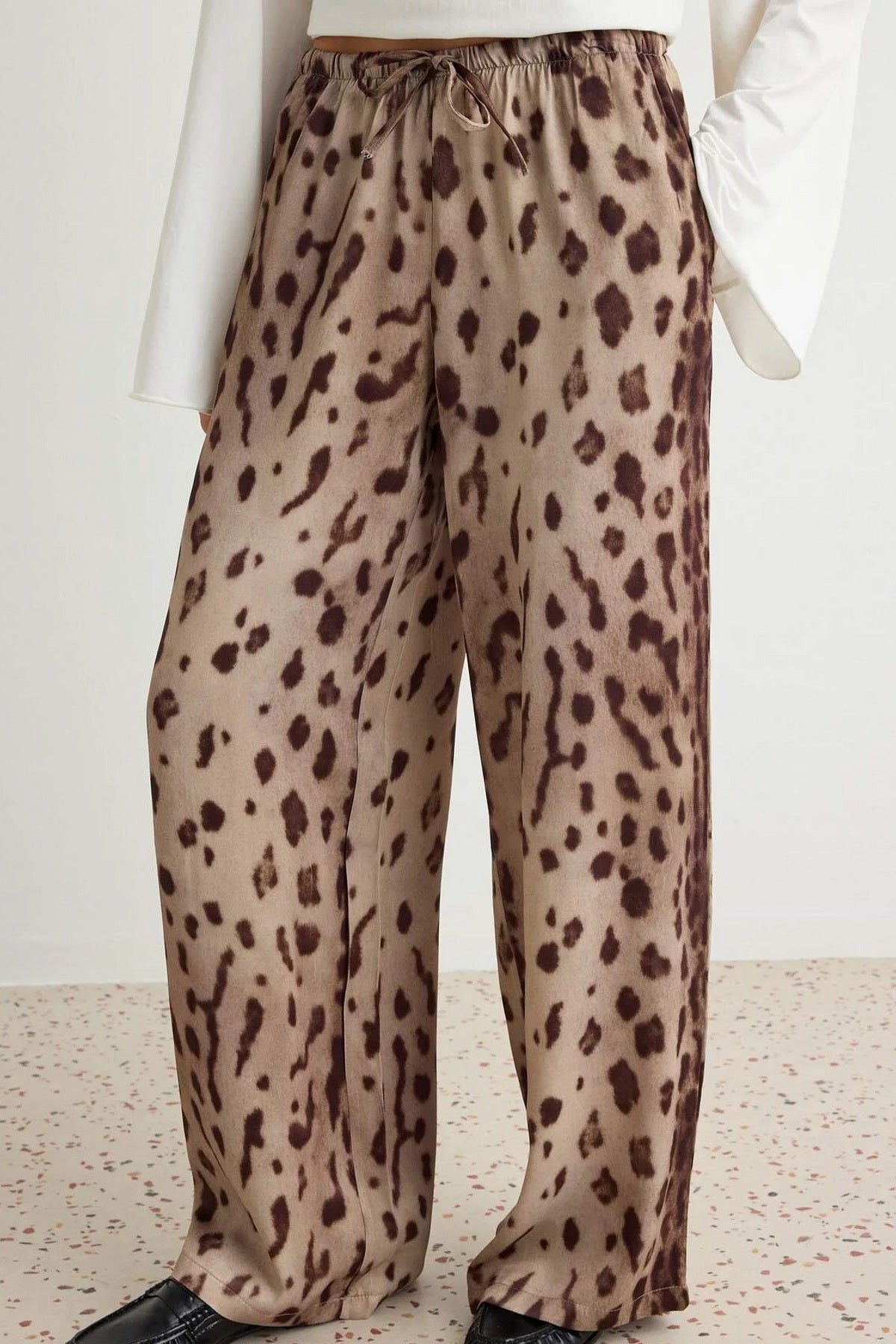Pantalone TWOAW27PL00164 - bež [djesi-src-2ddc319291cc9fdb46c2ab2fcc6b53a8f9ce125d586b2d86ac8a6461cd2b9b1c]