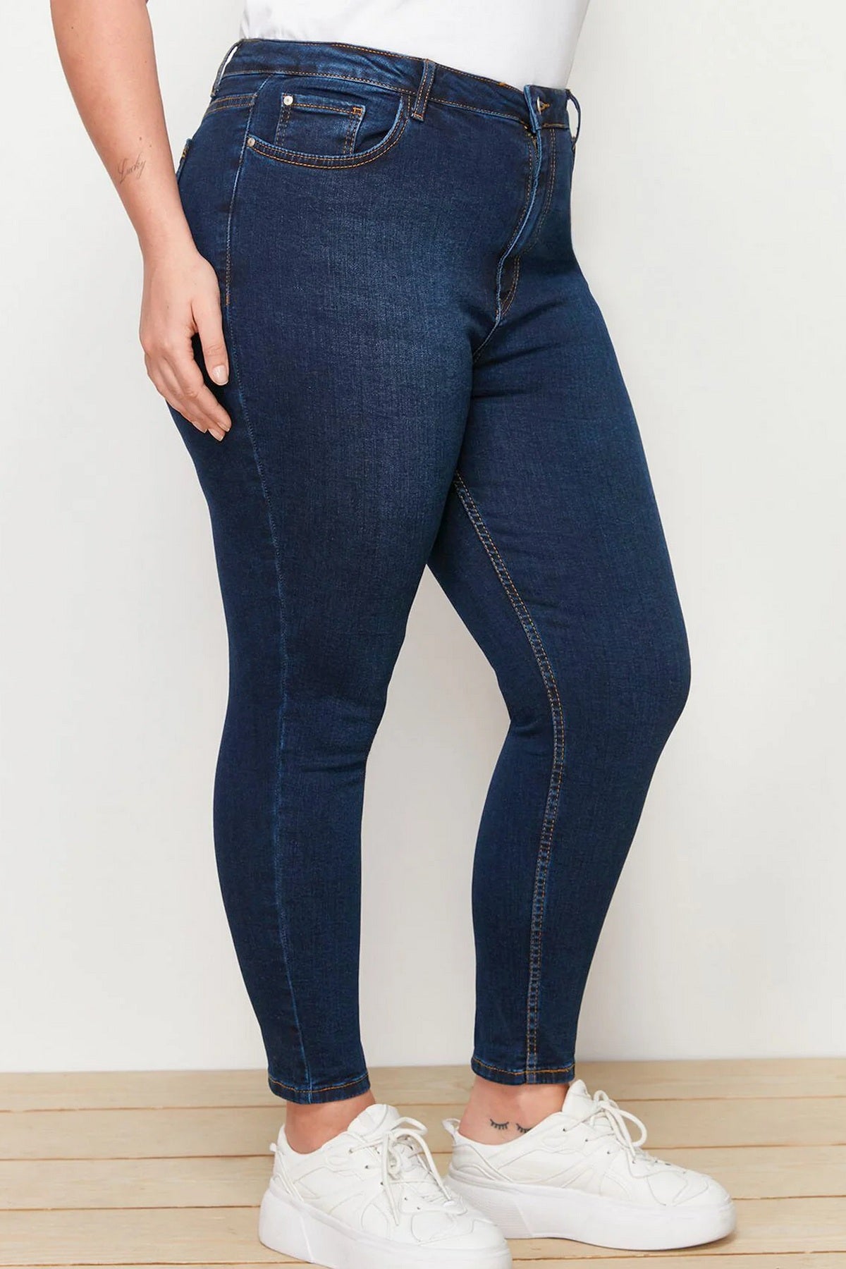 Jeans TBBAW23JE00000 - plava [djesi-src-3b4210d0016200b0c815acb3706f6d19d6fba384d3e4f462dc60b482a5381031]