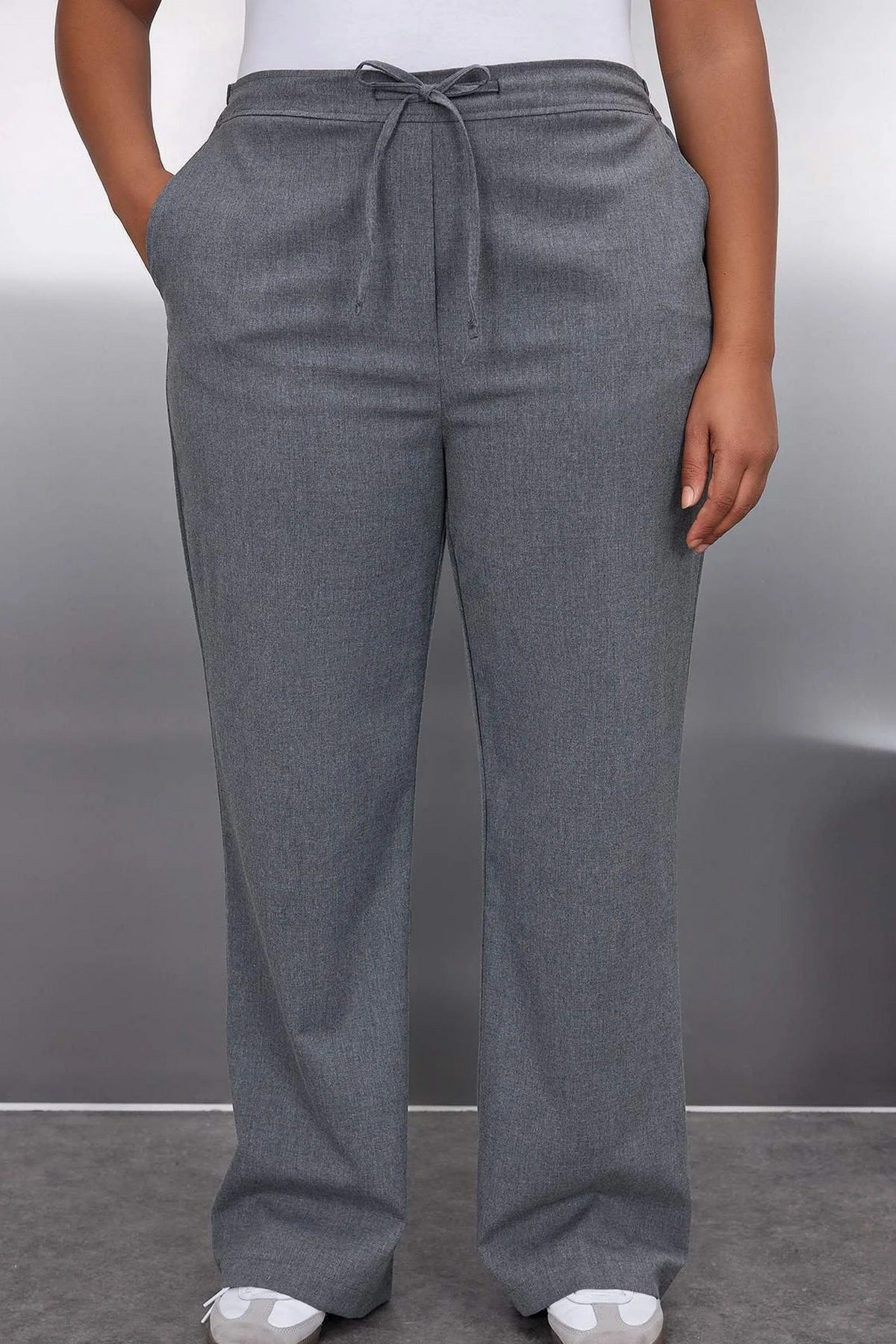 Pantalone TBBAW26AR00013 - siva [djesi-src-76a23b7108ea6a060d10eef97f083e382b252e29c60d2fc9730cabea520d5630]