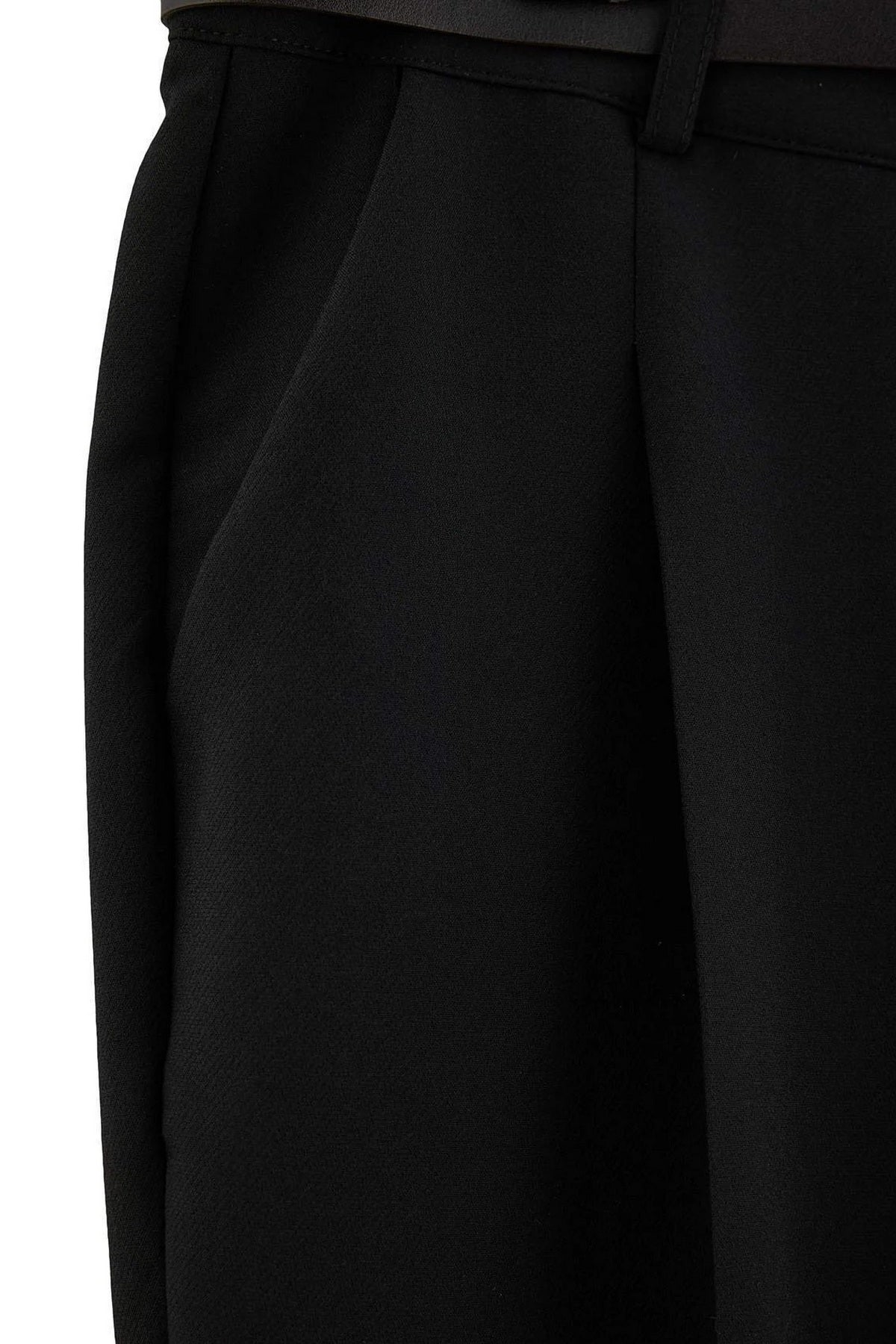 Pantalone TBBAW27AR00036 - crna [djesi-src-d76467cb80bd650935e178ba1802d6e841ac894491ca28257b342c34d95254c6]