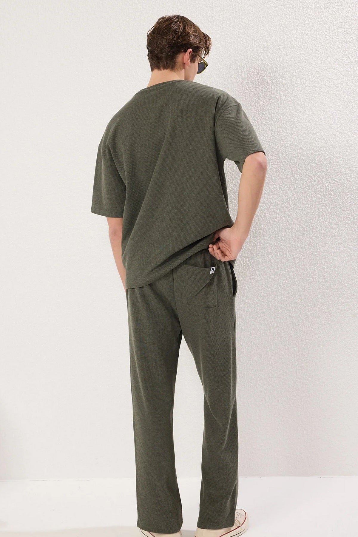 Trenerka TMNSS25EM00010 - khaki [djesi-src-0092daa387970cae986930e3912cd150ceee291a72cb2d2f1b5d3f7b7c49caac]