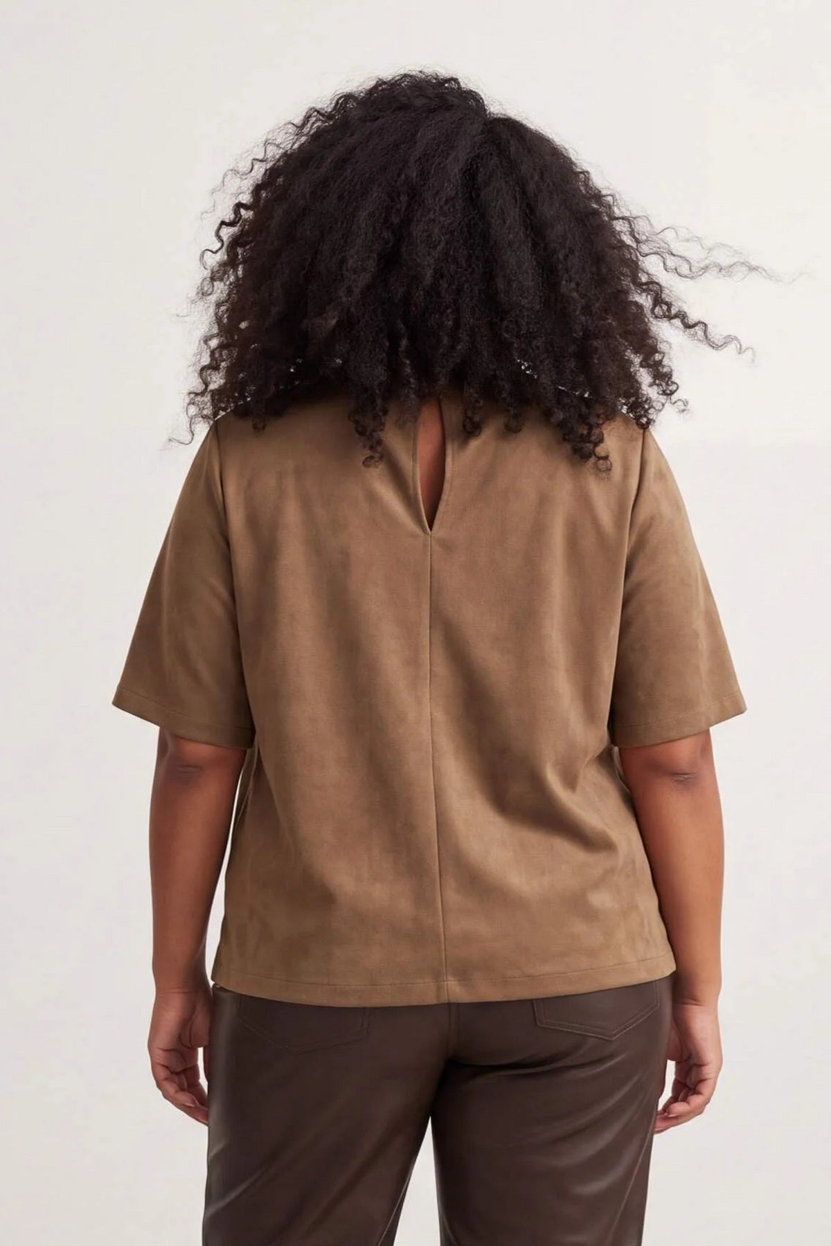 Bluza TBBAW27AF00060 - braun [djesi-src-c6a717e0cecfeb36d220cd409ef256c5fb44b15057ca025453c1ff83ac6cc754]