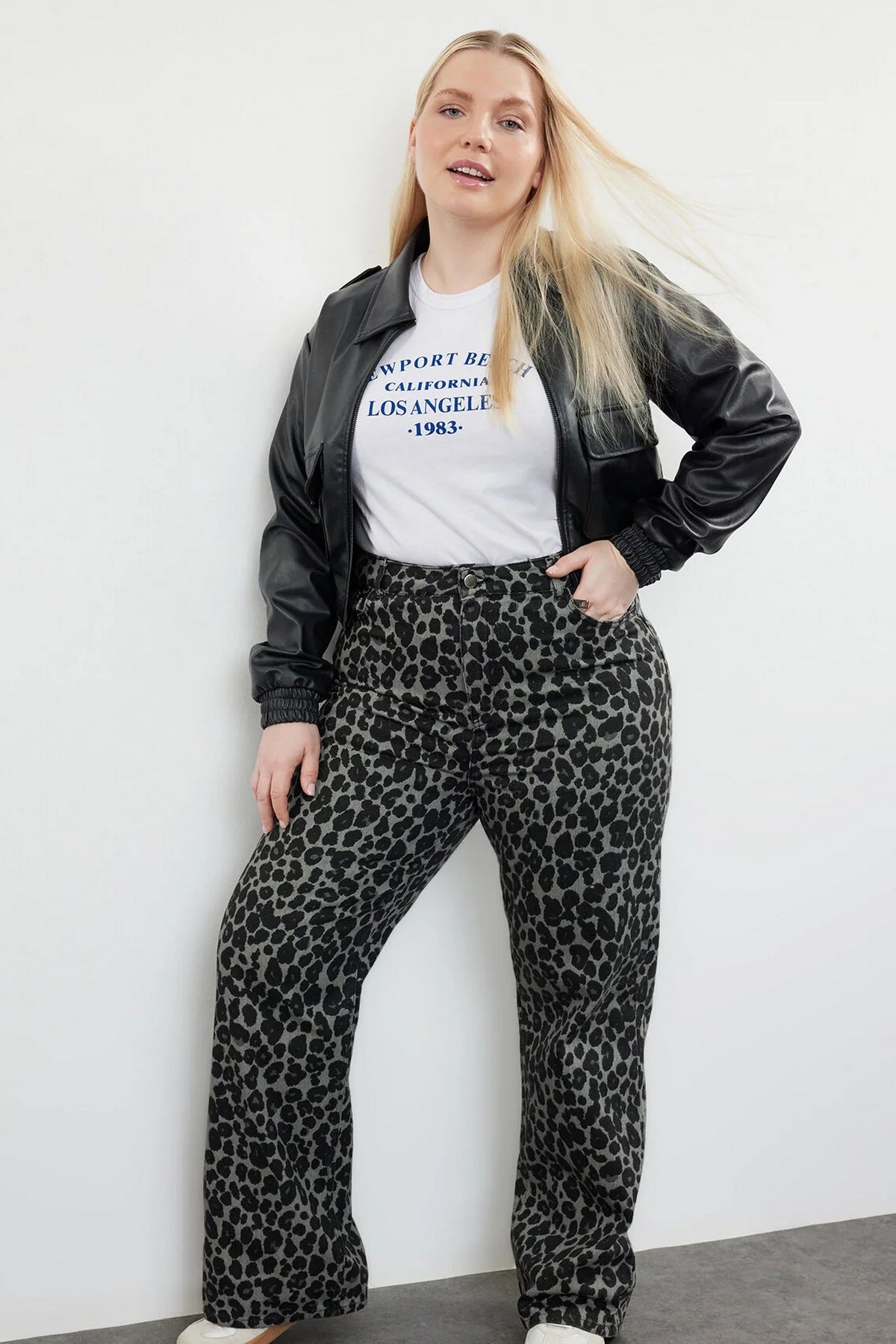 Jeans TBBAW25CJ00003 - siva [djesi-src-bc0df0846340aad2827dbdbe9e05965612a6b85283a15f78e56ec5d655d522a7]