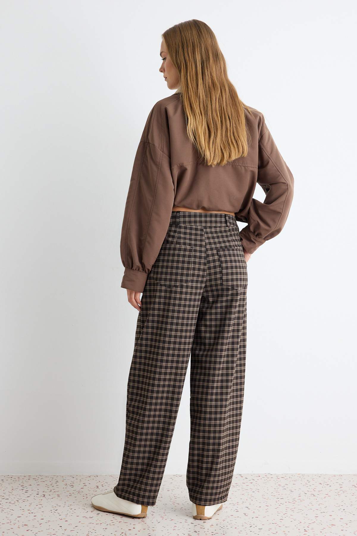 Pantalone TWOAW27PL00026 - braon [djesi-src-2c5d5d07270013b62cd7bc016da0e114eb51ffa6341293754348d7fa061e77a2]