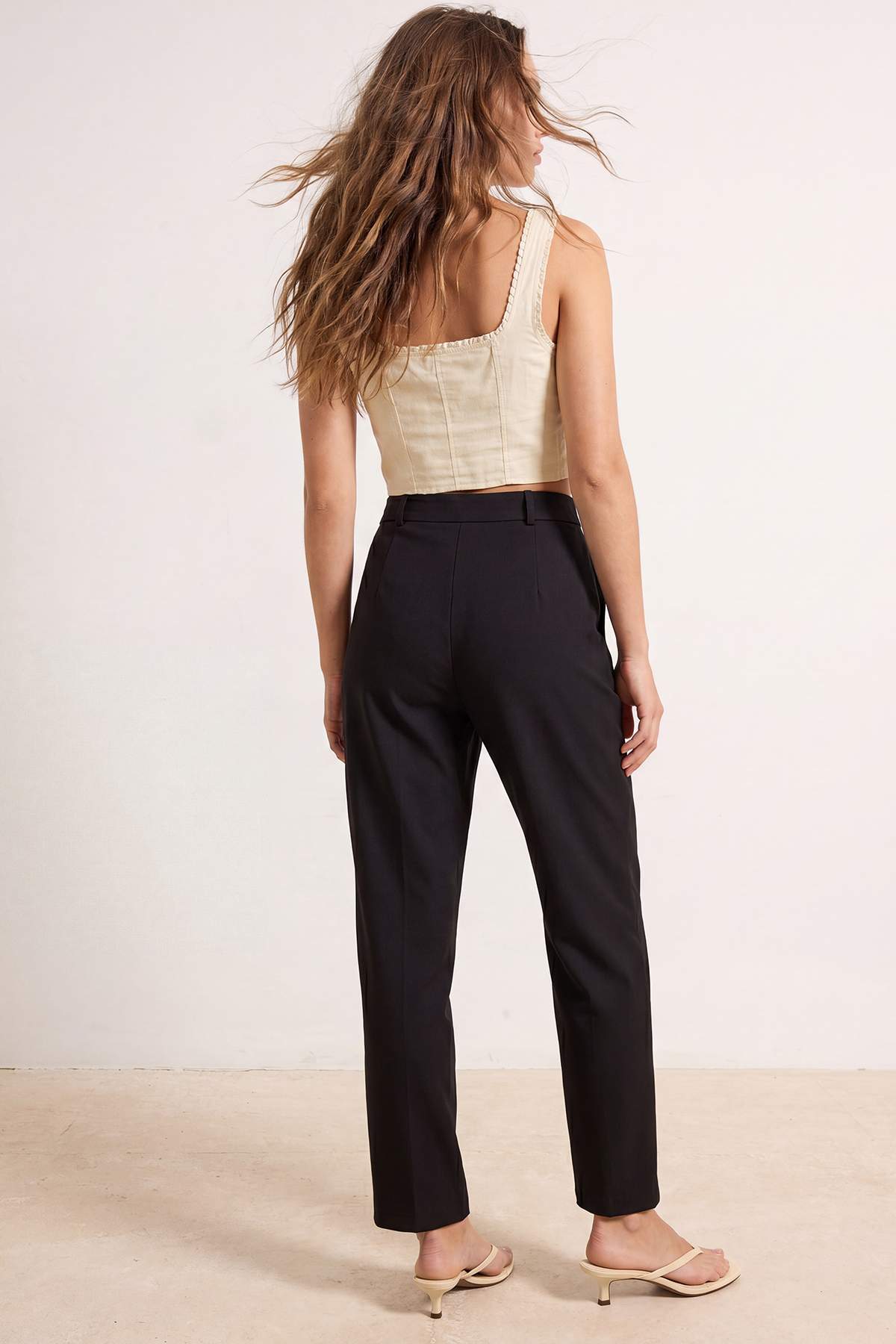 Pantalone TWOSS22PL0280 - crna [djesi-src-a74633e6e3af3331df5130d918dc53b600a82f3609237adcc0636cf1518013ed]