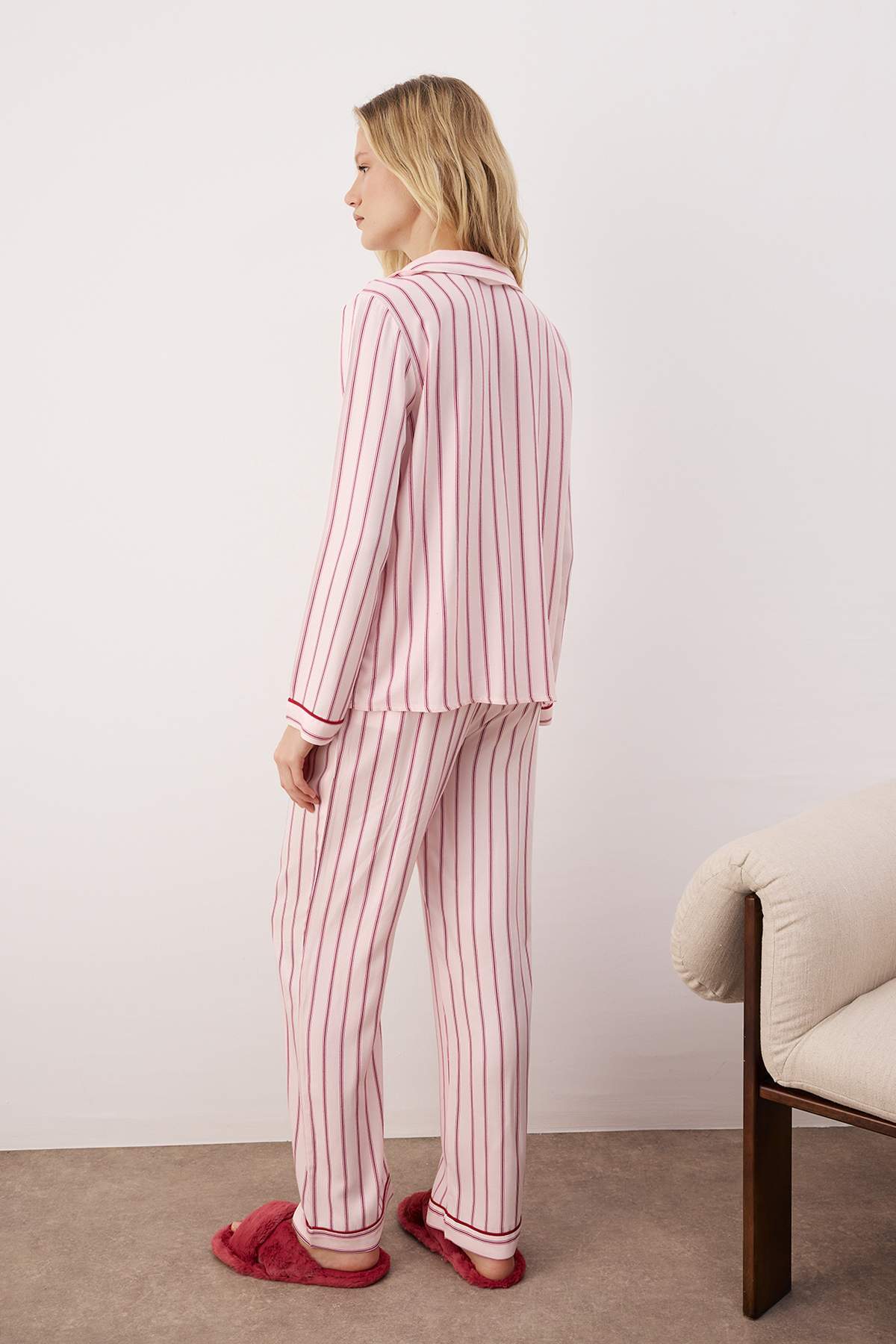 Pidžama THMAW26PT00203 - roze [djesi-src-14bc410cb36dcfbdce0d2a7d4ccad1834906f0893f6cbf134ca48d09c222167c]