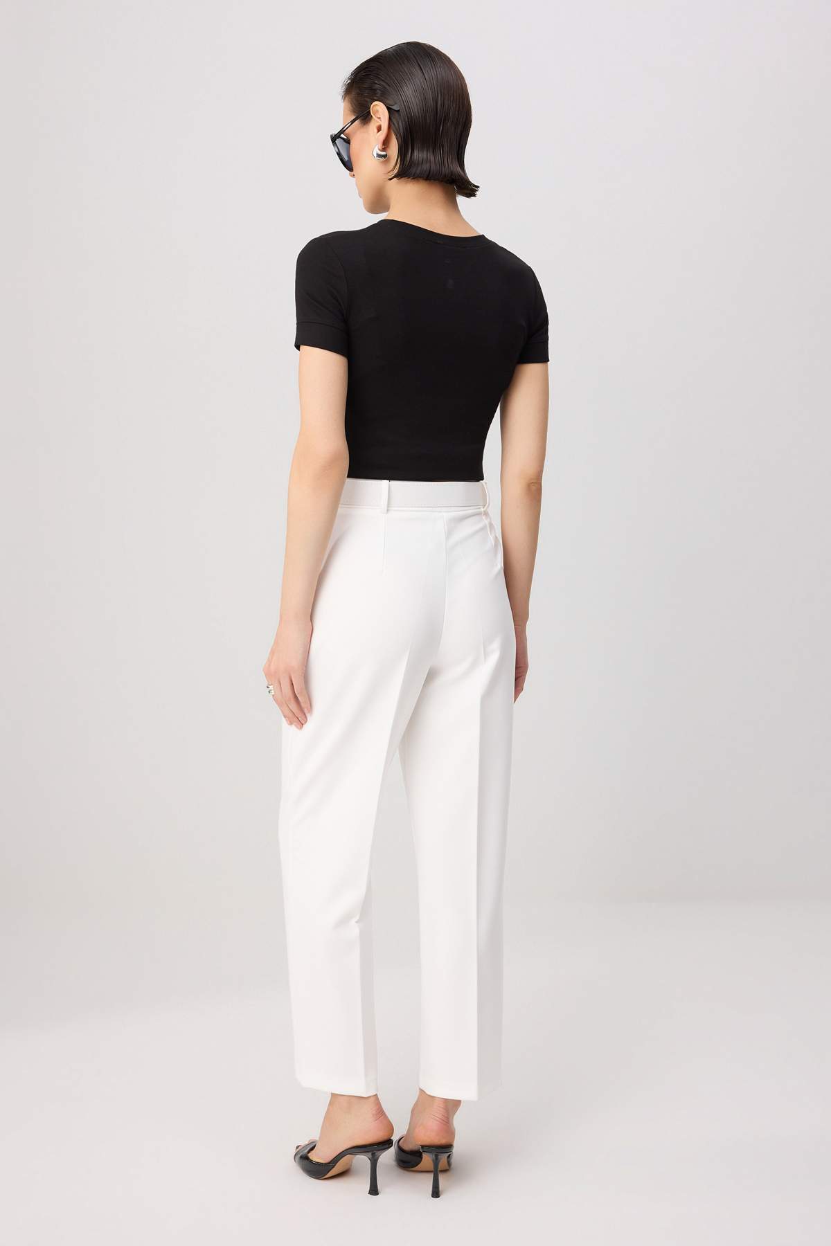 Pantalone TWOAW25PL00043 - bijela [djesi-src-39948da0f53257d468993004ba76a3fdf068daa5745b02daa7ff14dbd48129f8]