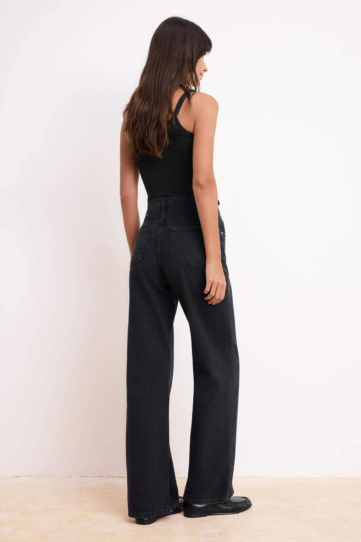 Farmerke TWOSS26JE00127 - crna