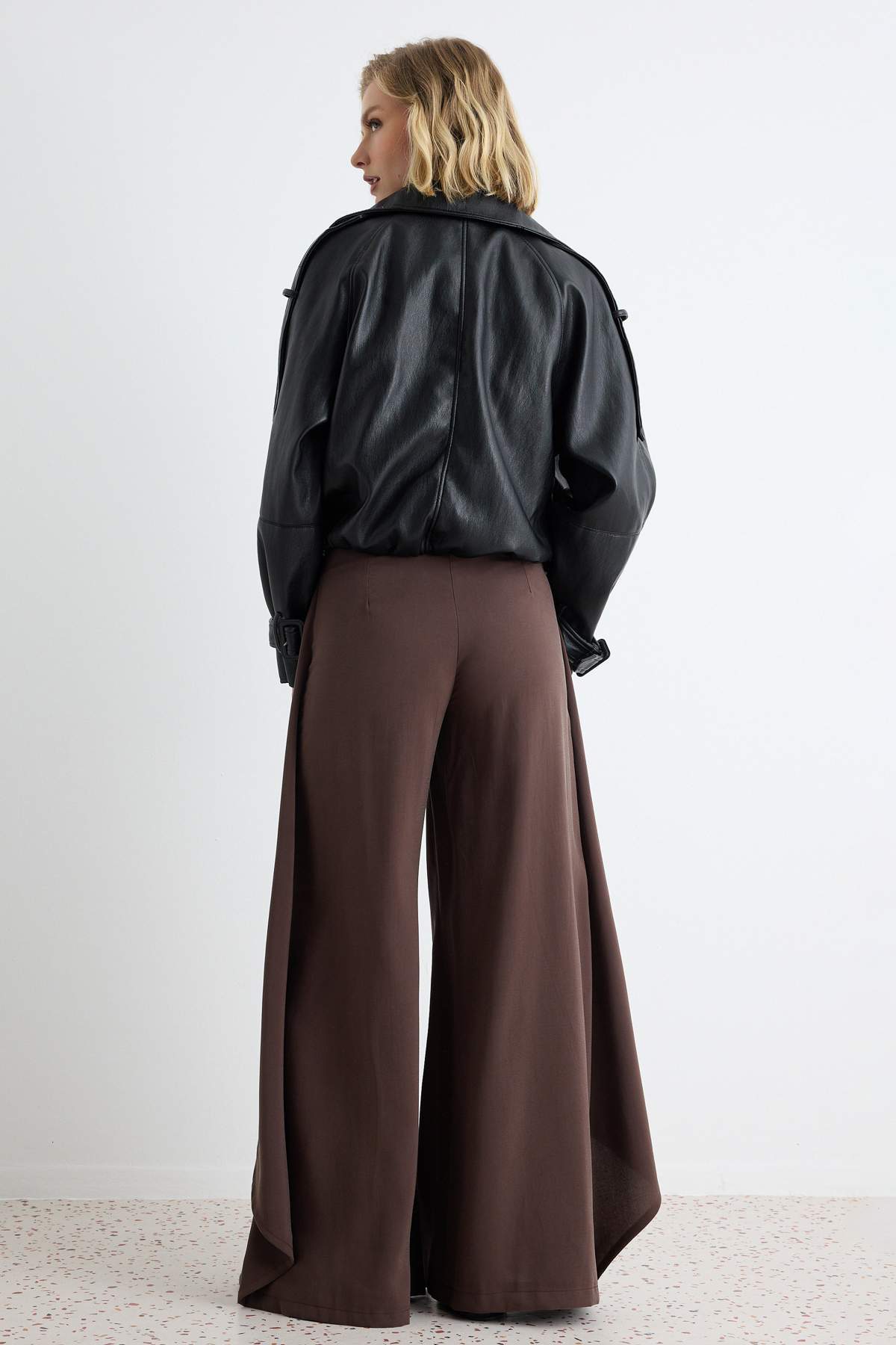 Pantalone TWOAW27PL00030 - braon [djesi-src-6bbfe503ce09ce71bbb571a3284476428d1db13877bf5e7fc9fbbc75c6462420]