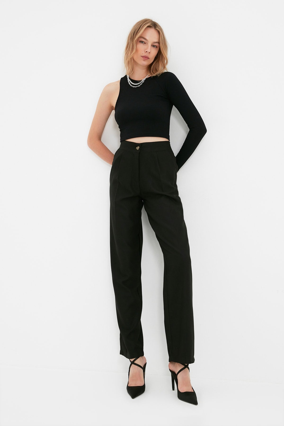 Pantalone TWOAW22PL0321 - crna [djesi-src-8a8a7b8cf0b4d60ff1300506dd5677e3e50a9a403f4b06c67c5fee2b97114d83]
