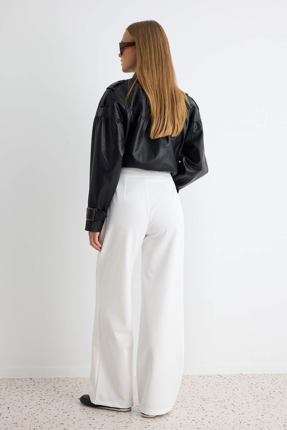 Pantalone TWOAW22PL0139 - bijela [djesi-src-8f2089f6c28c673def78aff7d3307333acbcc4a1a7d346ad2b1a187b8a83b525]