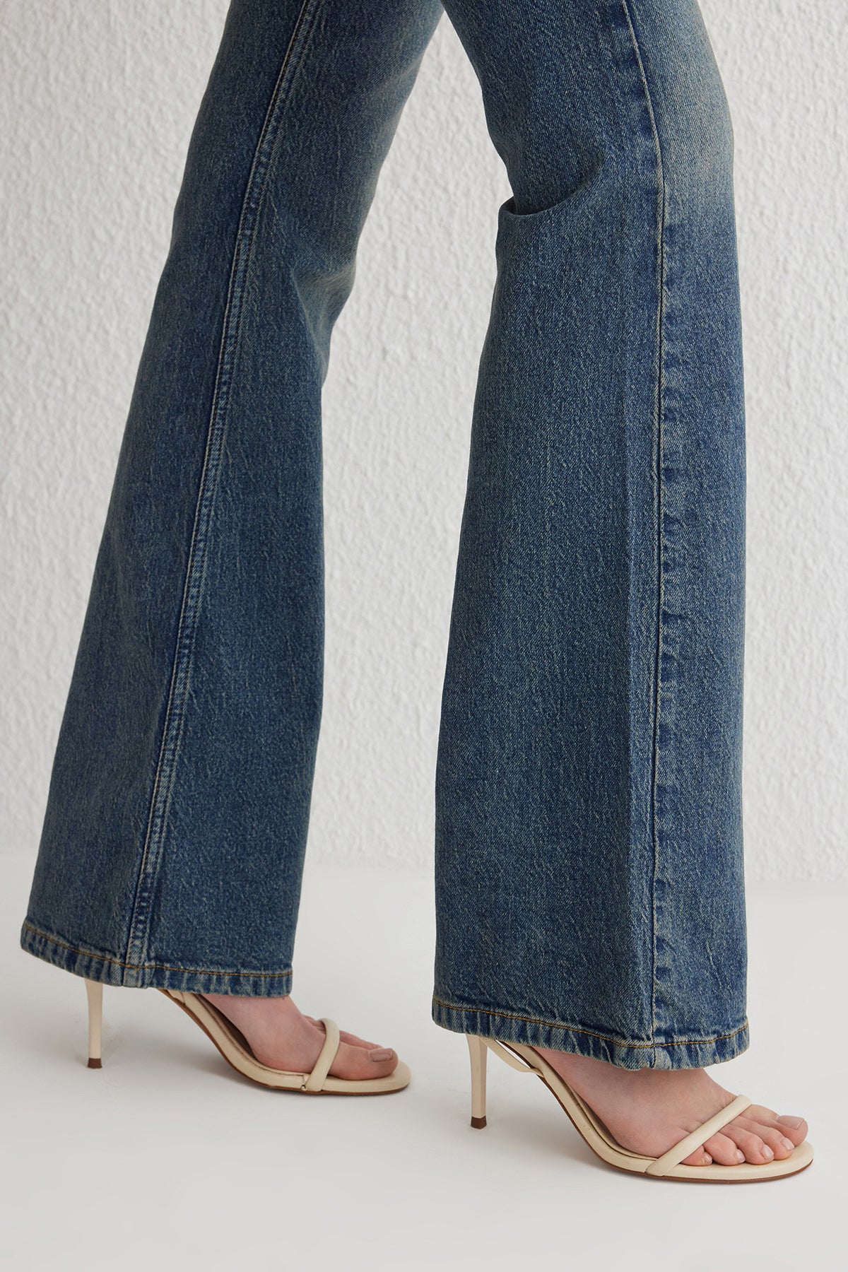Farmerke TWOSS25JE00101 - plava