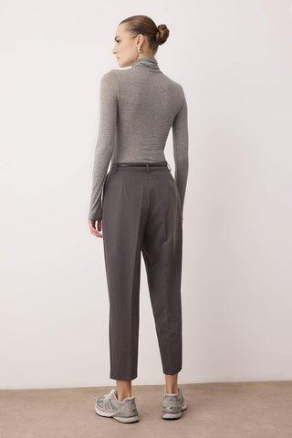 Pantalone TWOAW26PL00167 - siva [djesi-src-3eaec7fa37019f4e21c9e6b66553e882012a8fe935fa425f93a8b1da6bf14204]