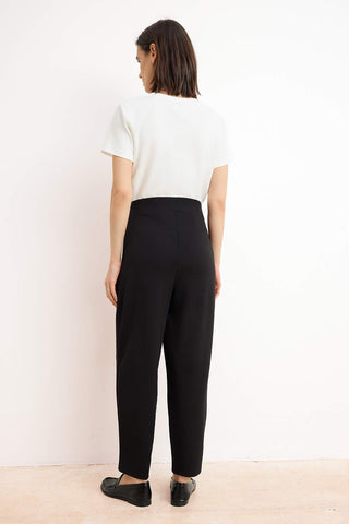 Pantalone TWOAW26PL00017 - crna [djesi-src-2ccf17b9d1613bc17edc35a71847ffefa93b4425de7763fde90112b78b5e073f]