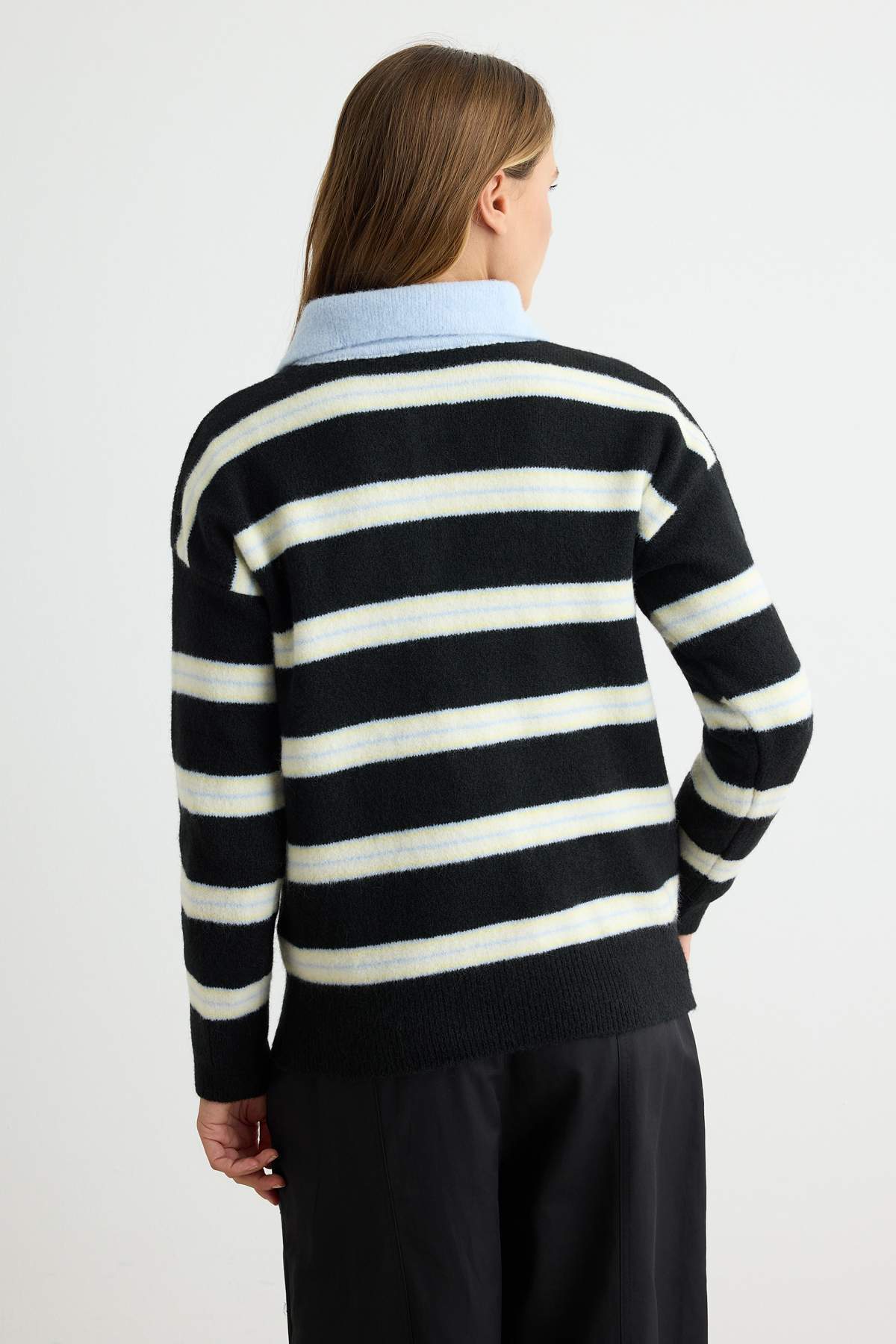 Džemper TWOAW27KZ00203 - crna