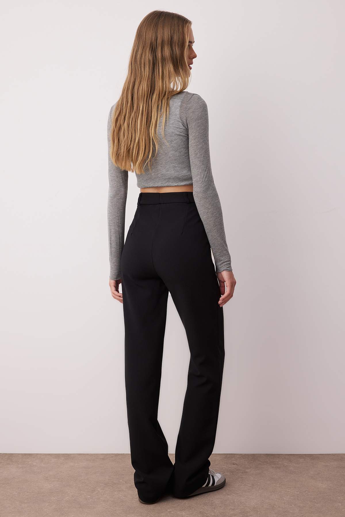 Pantalone TWOAW26PL00027 - crna [djesi-src-a7c4bea4bf72013cf15c3b07b969ba172c8fc9936a98719c49f643a6de29e7b2]