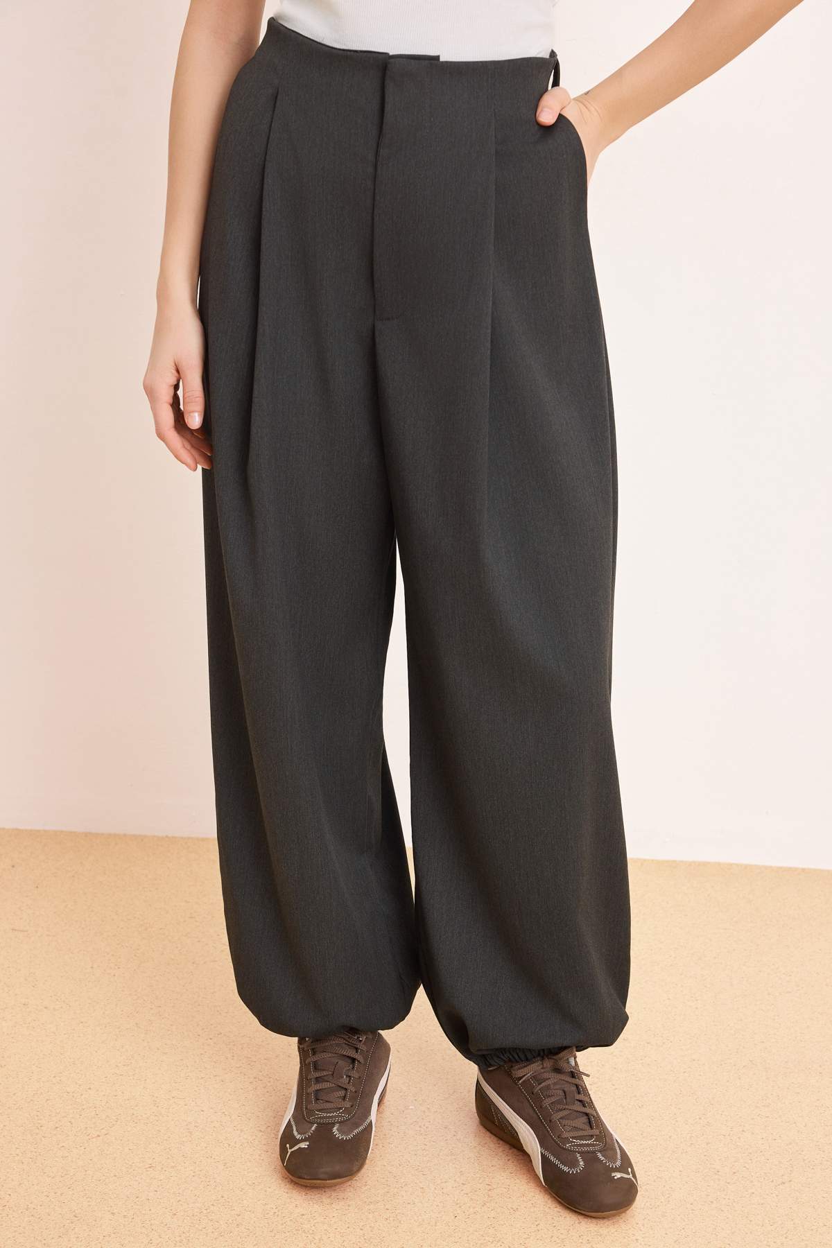 Pantalone TWOAW26PL00169 - siva 2 [djesi-src-cca90170ae02942739c65dd1ca7bdfee3424a21ef46cd46f956e696cc99da322]