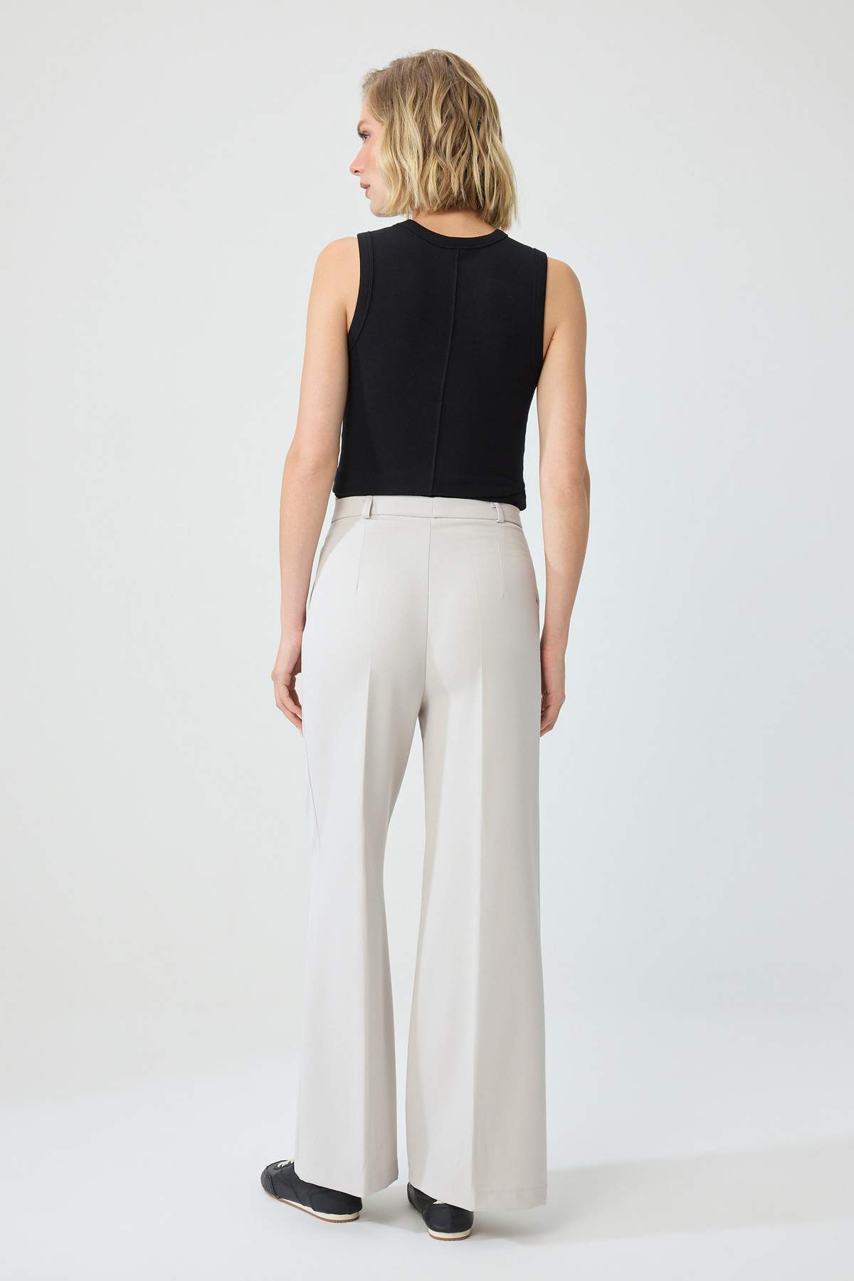 Pantalone TWOAW25PL00109 - bež [djesi-src-4cb3411c268111d2c574fffed369f0ddcb24a3e94aa310abc2714edb61e15aff]